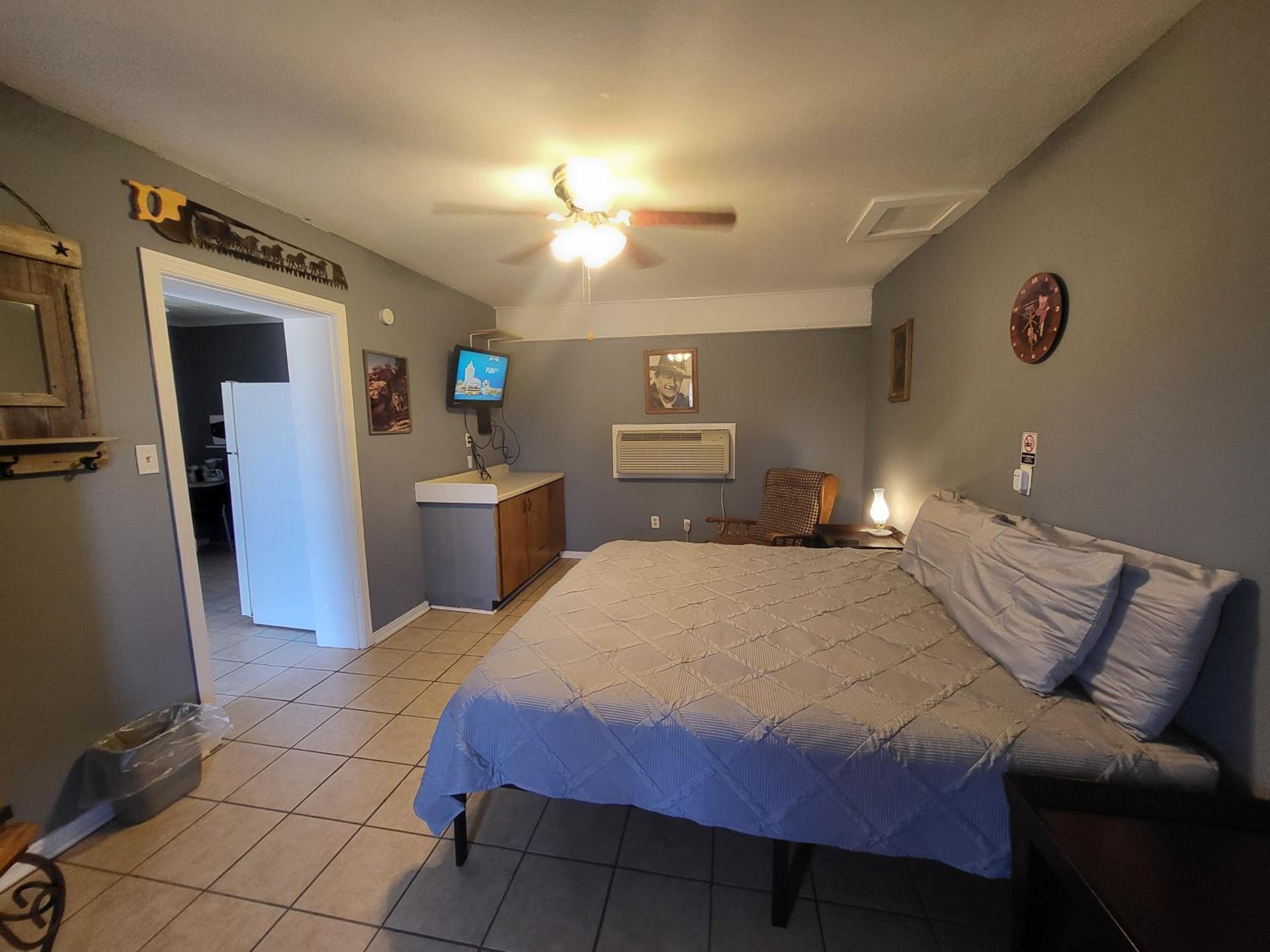 Hill Country Lodge and Mini Storages