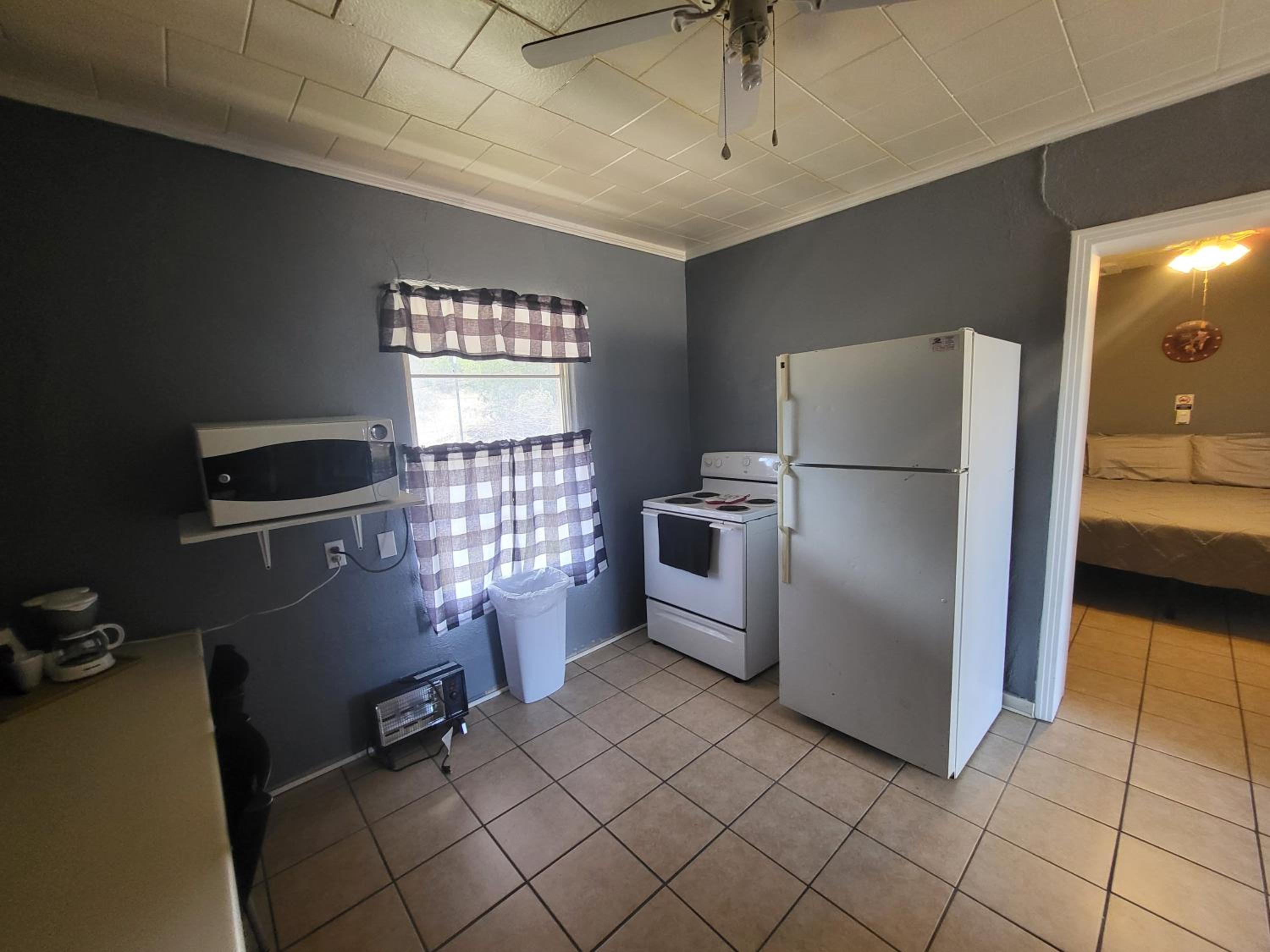 Hill Country Lodge and Mini Storages