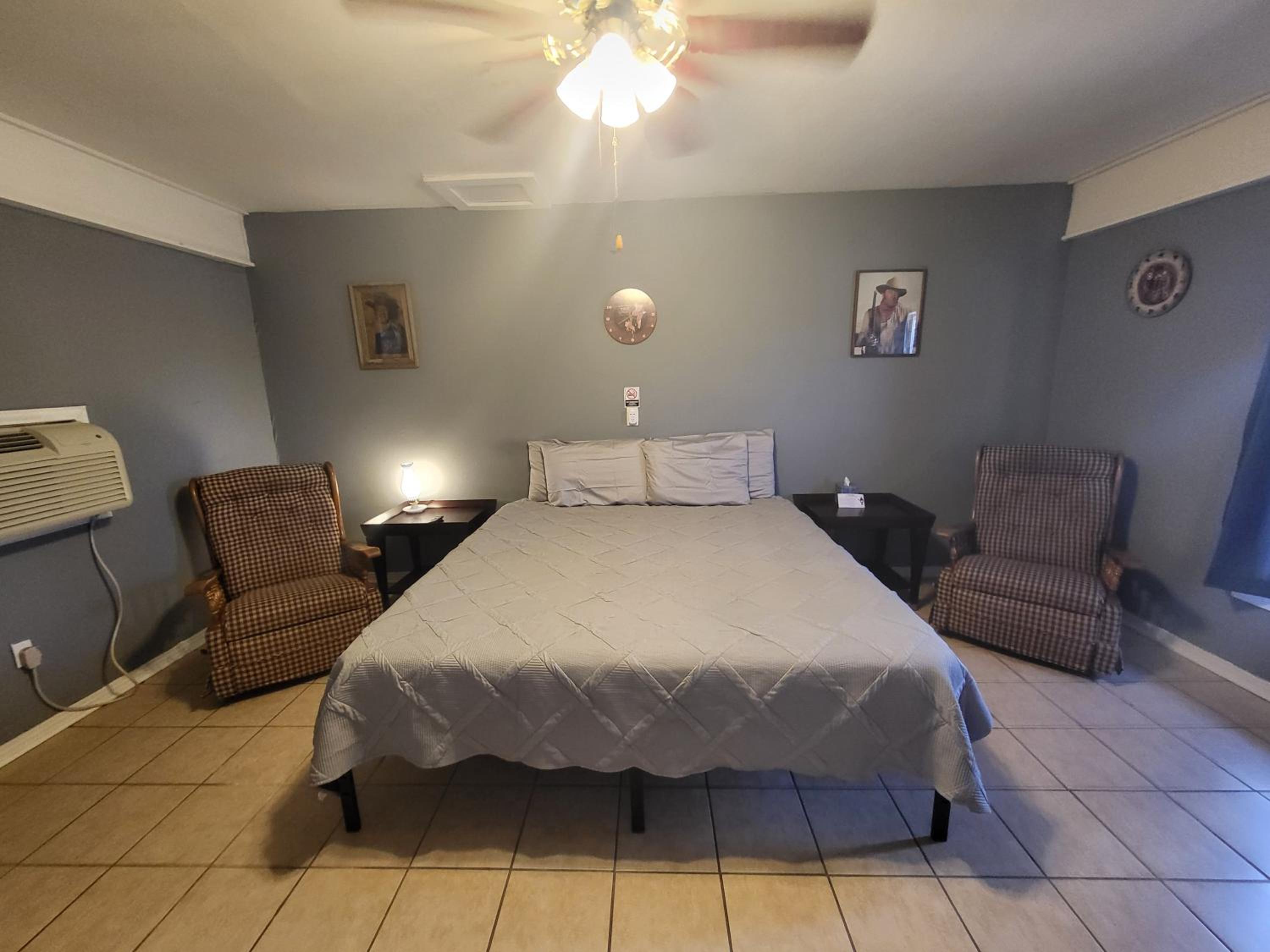 Hill Country Lodge and Mini Storages
