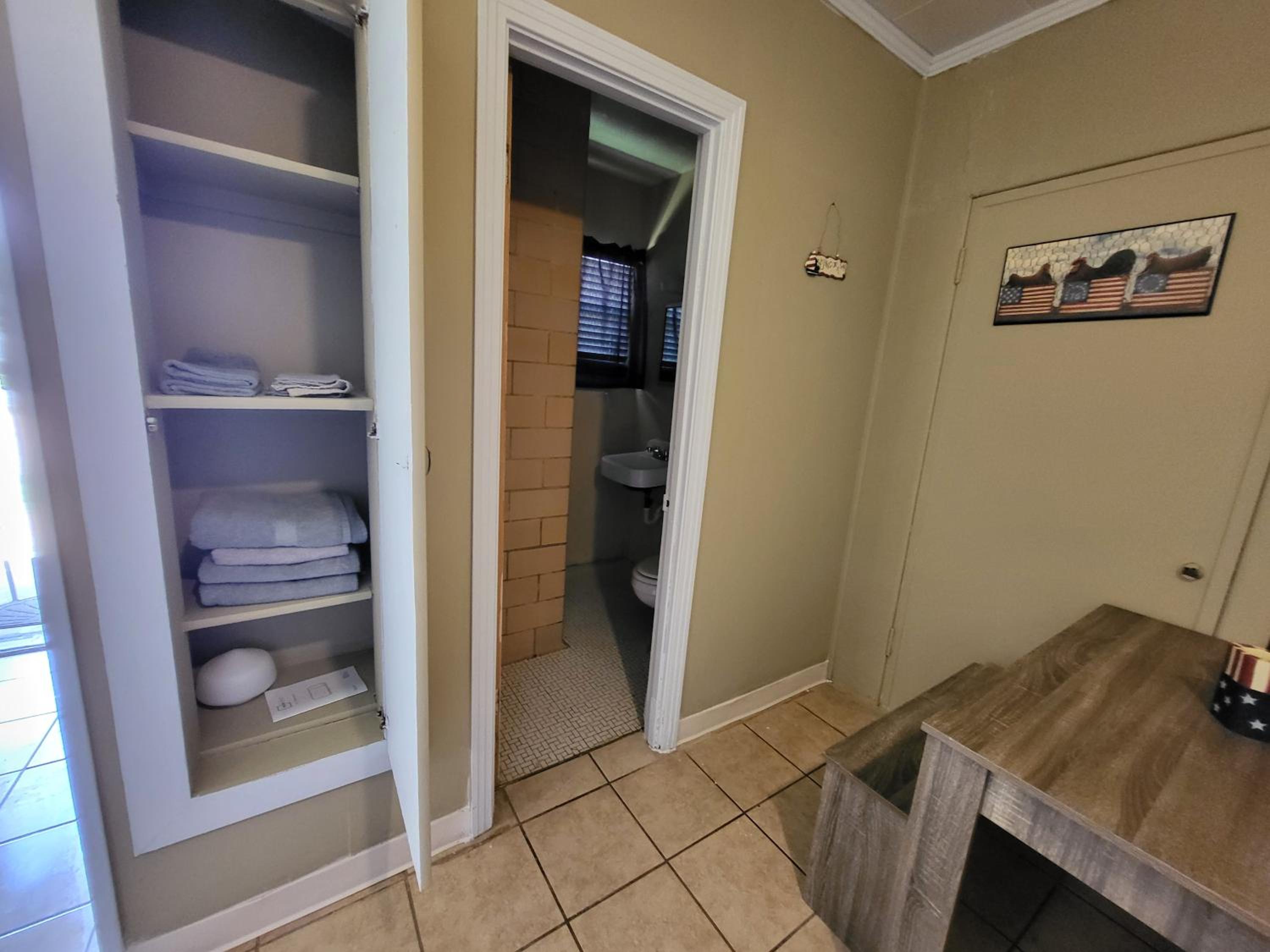 Hill Country Lodge and Mini Storages