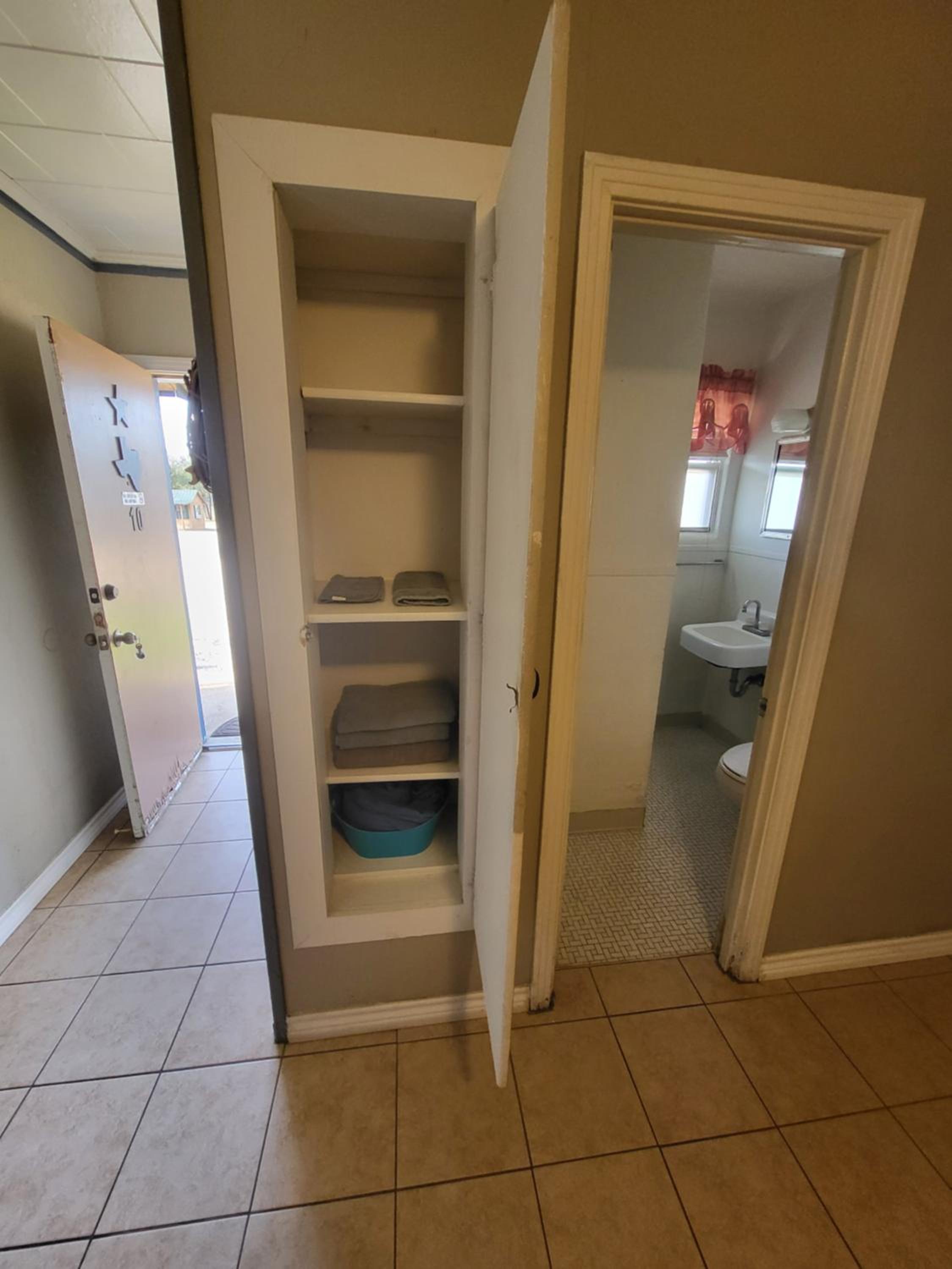 Hill Country Lodge and Mini Storages