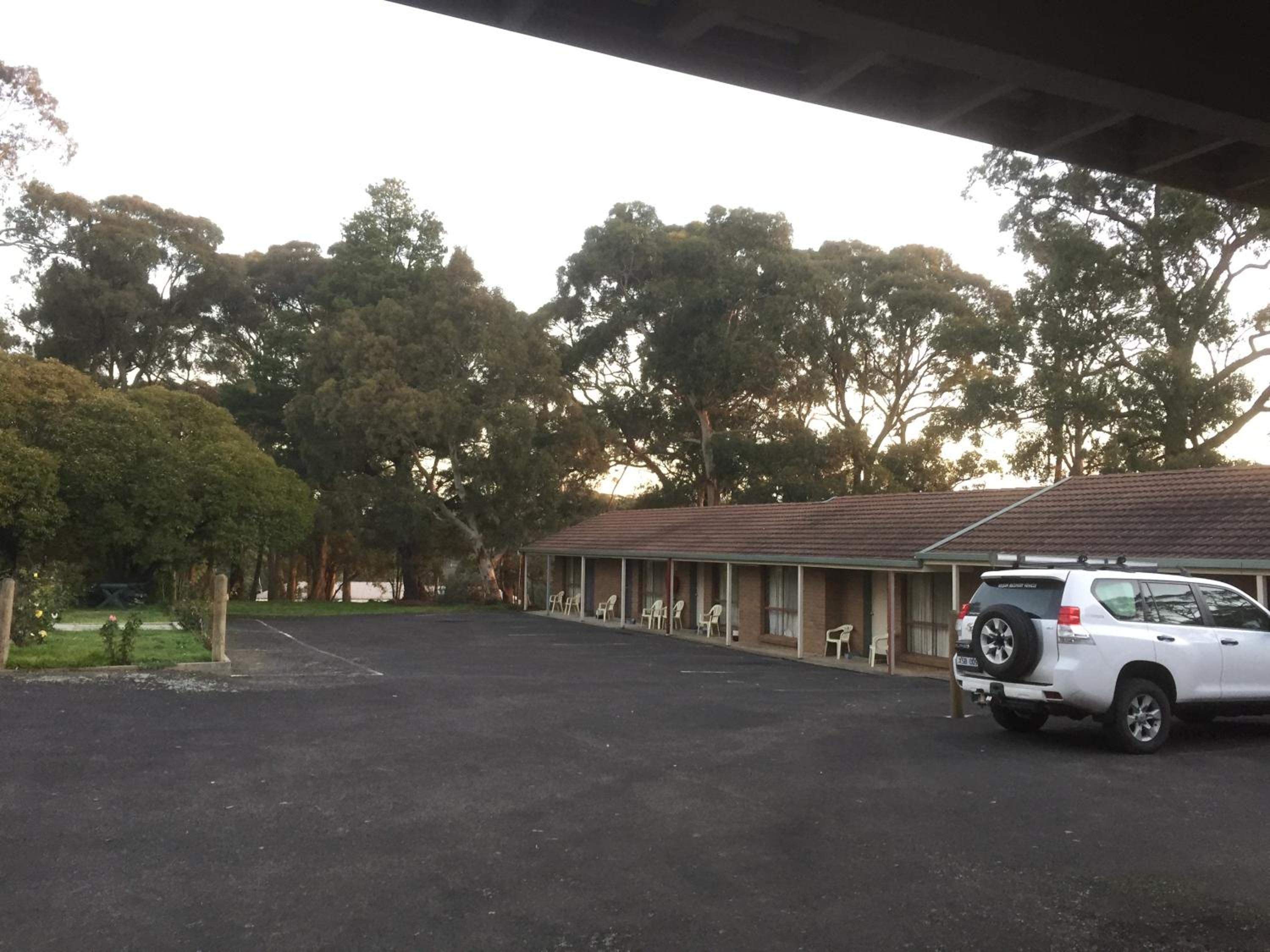Woodmans Hill Motel