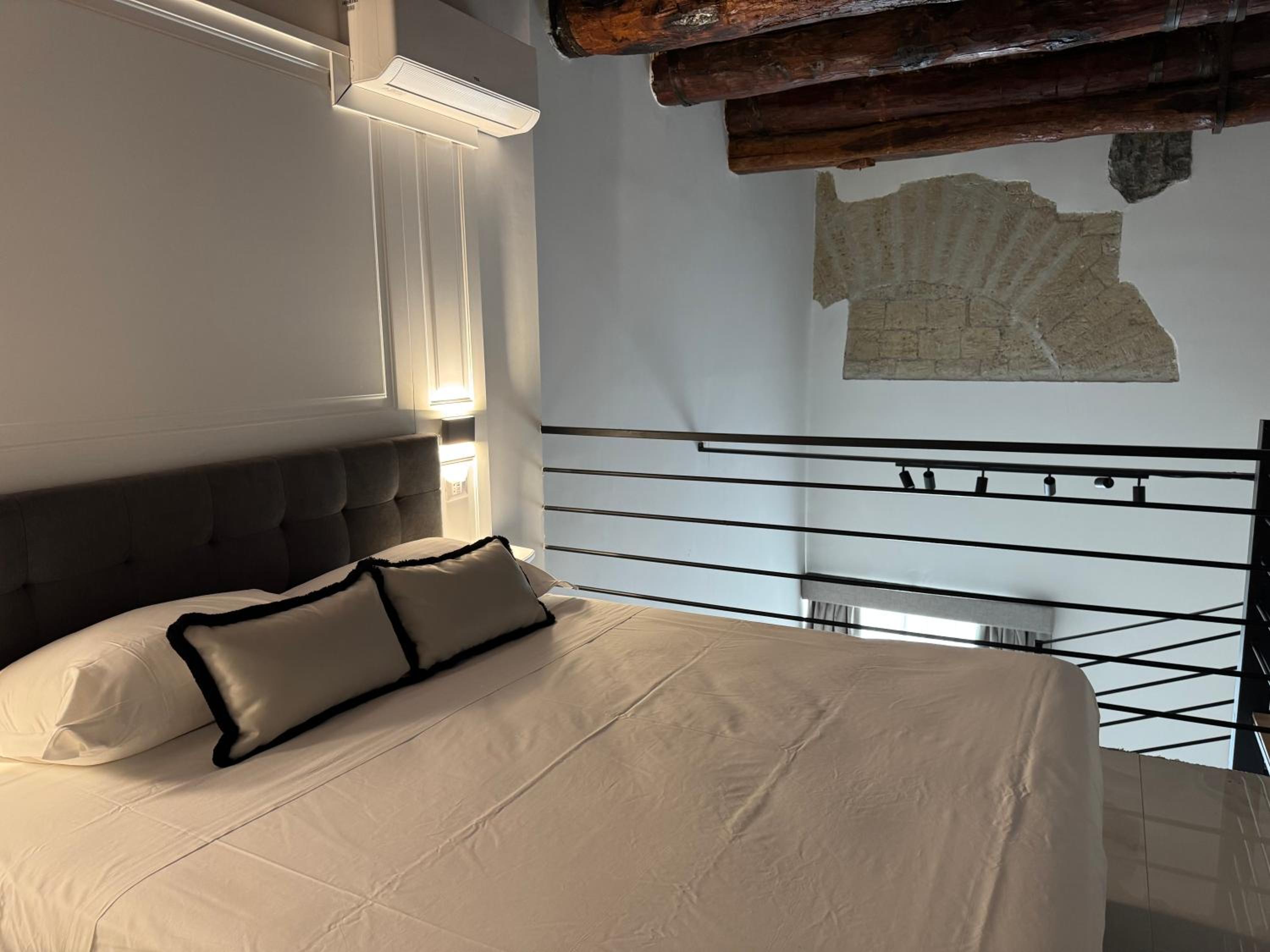 Gentile Suite Decumani