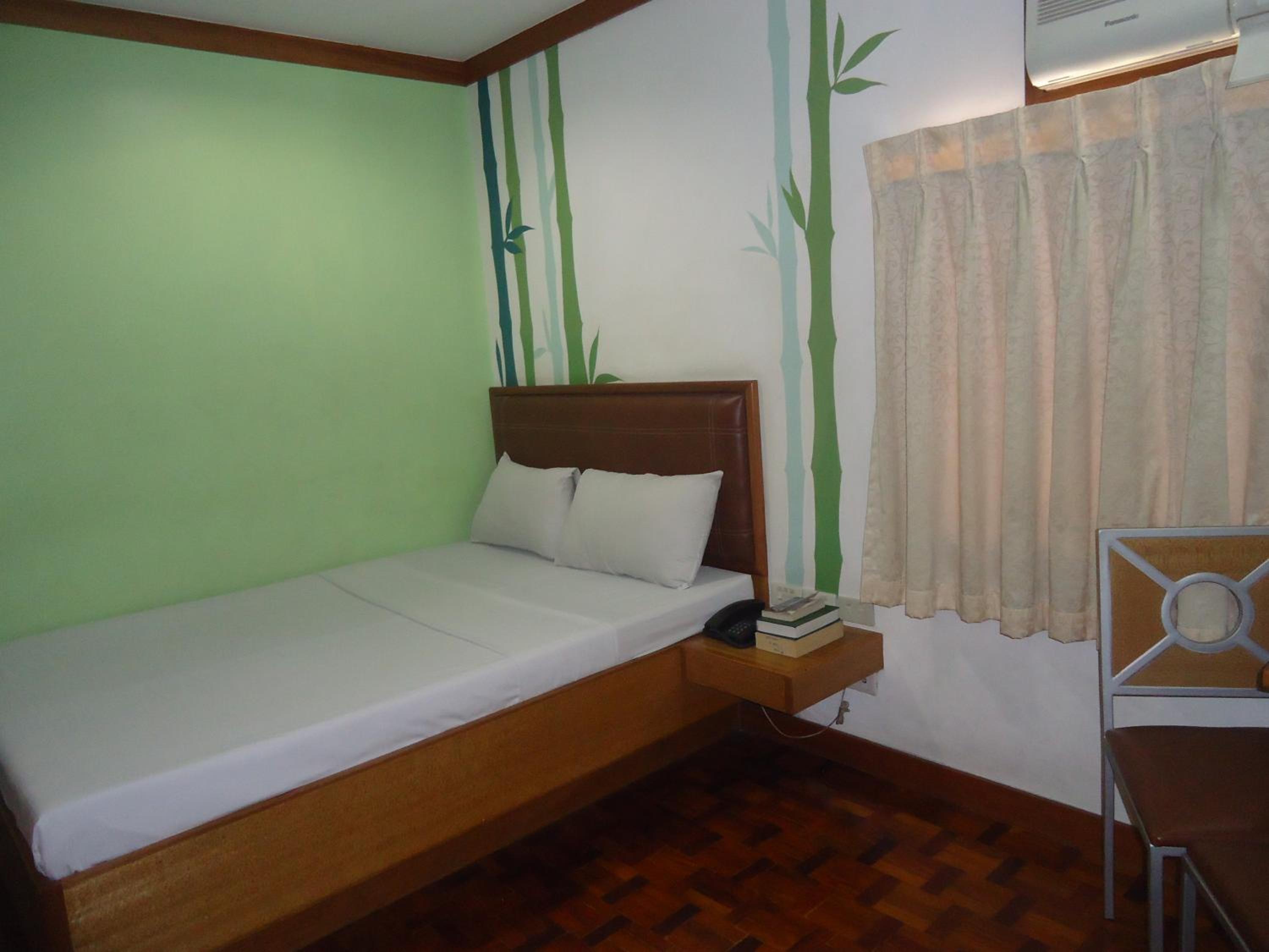 Park Bed and Breakfast Hotel Pasay