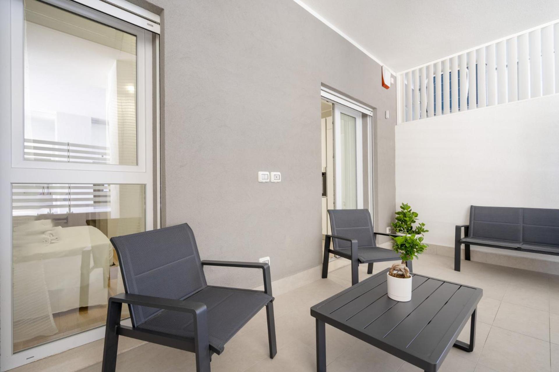 Borgo Felice 5 - Modern Apartment with Balcony + Free Parking