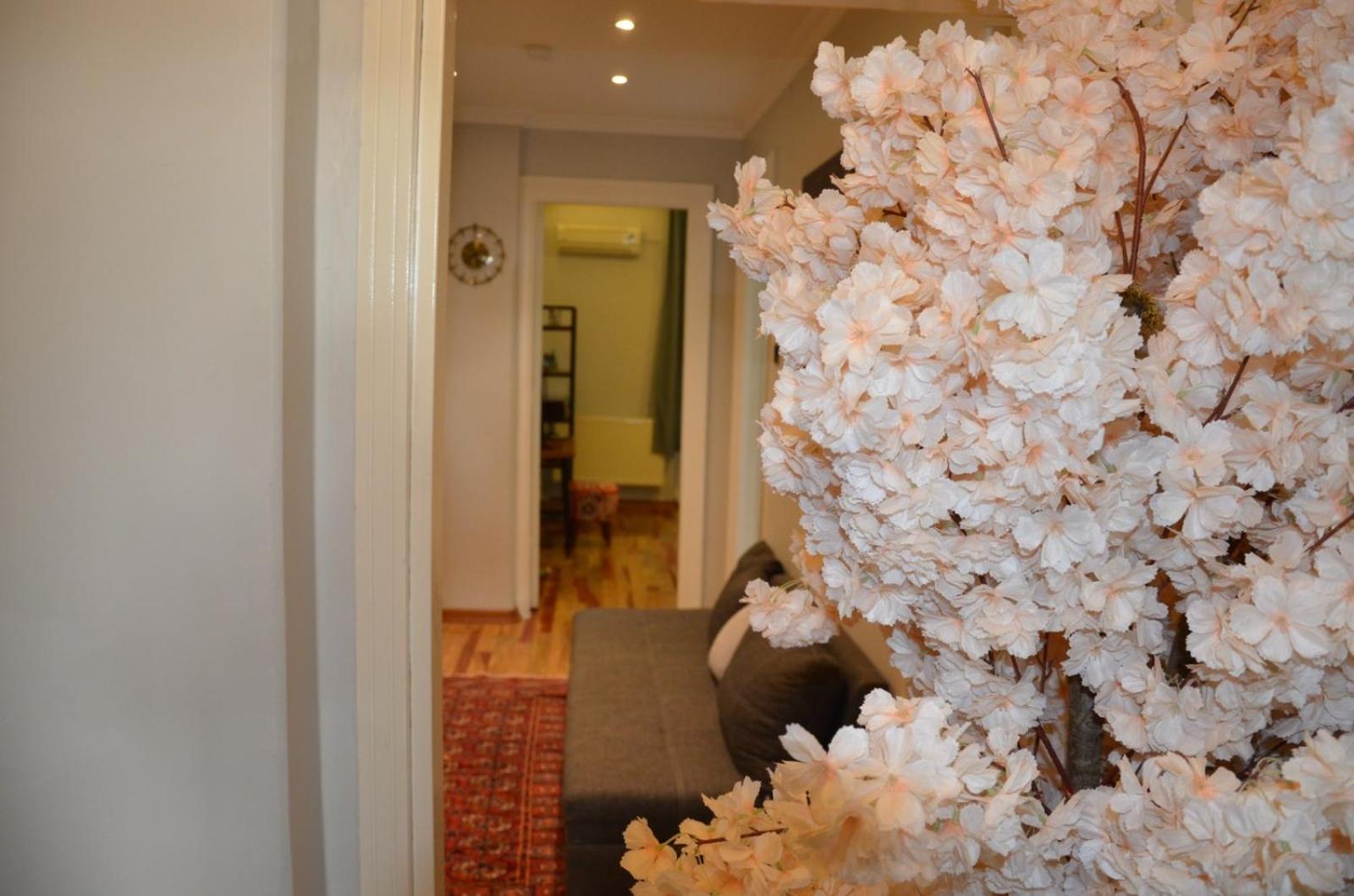 Taksim Green Flat Back