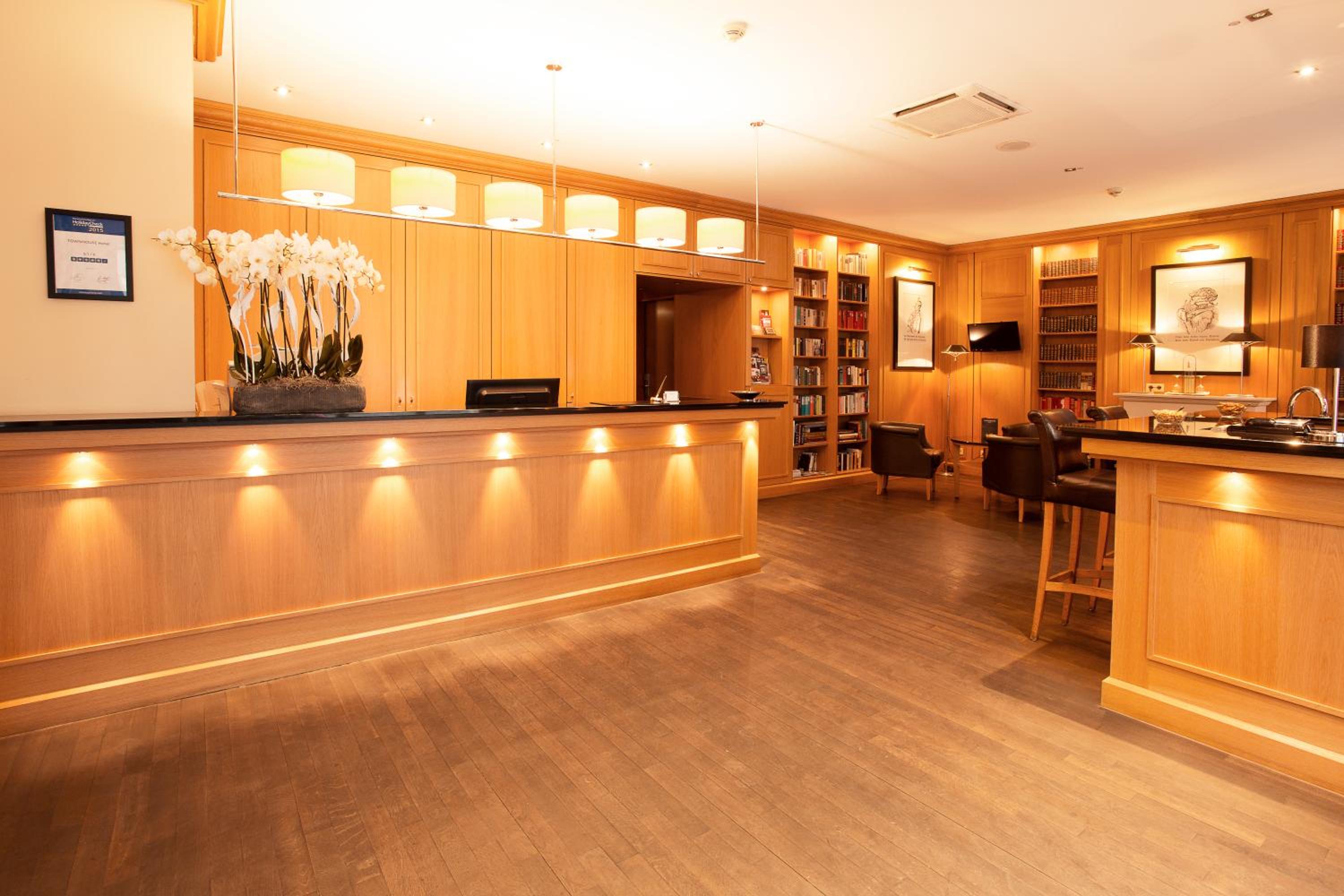 TOWNHOUSE Hotel - Property Image 11
