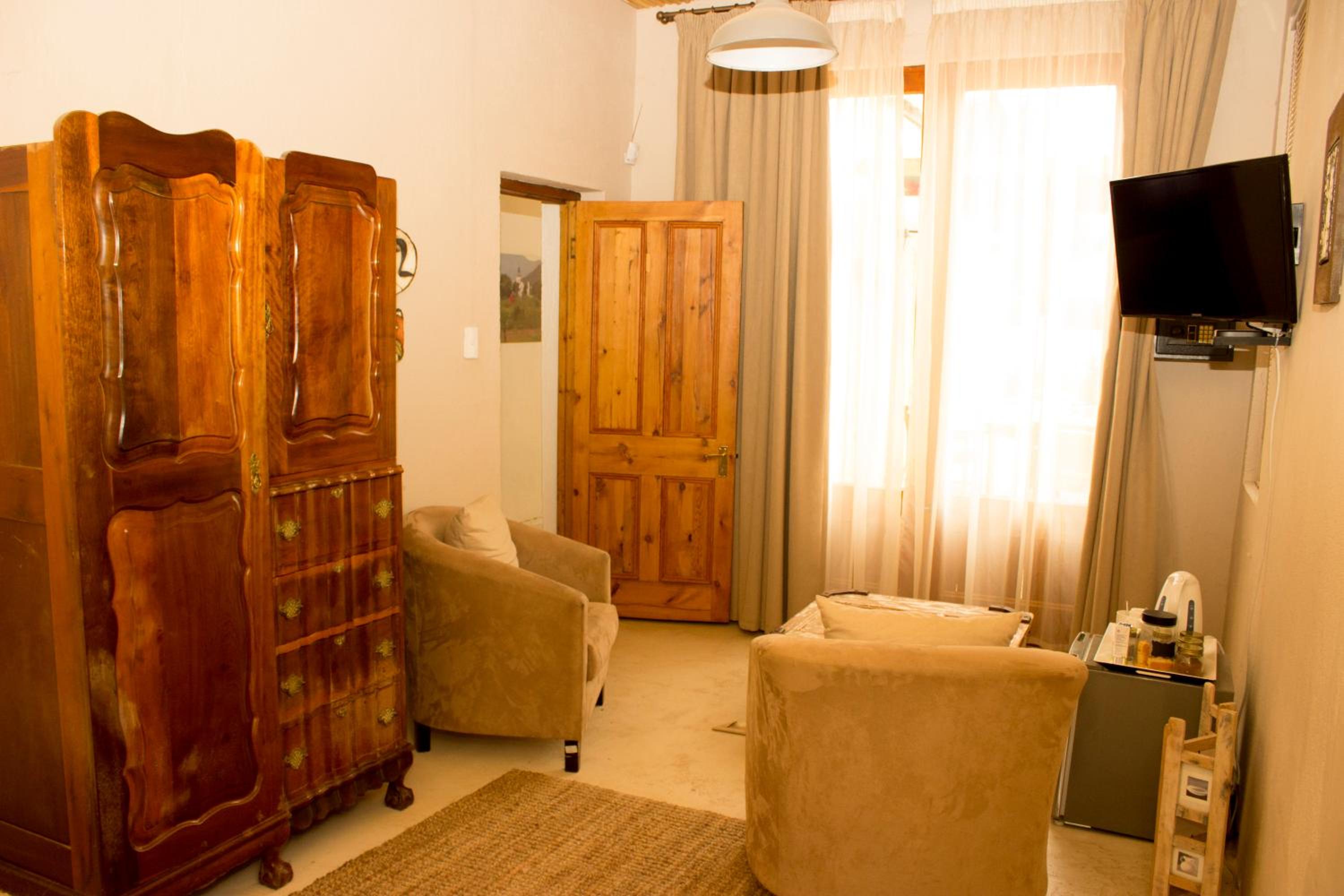 The Ibis Lounge