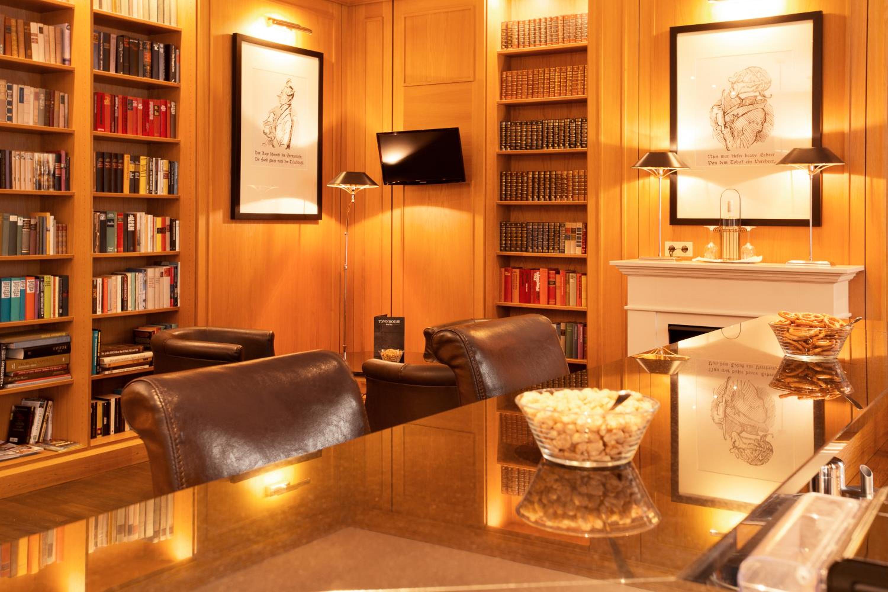 TOWNHOUSE Hotel - Property Image 29