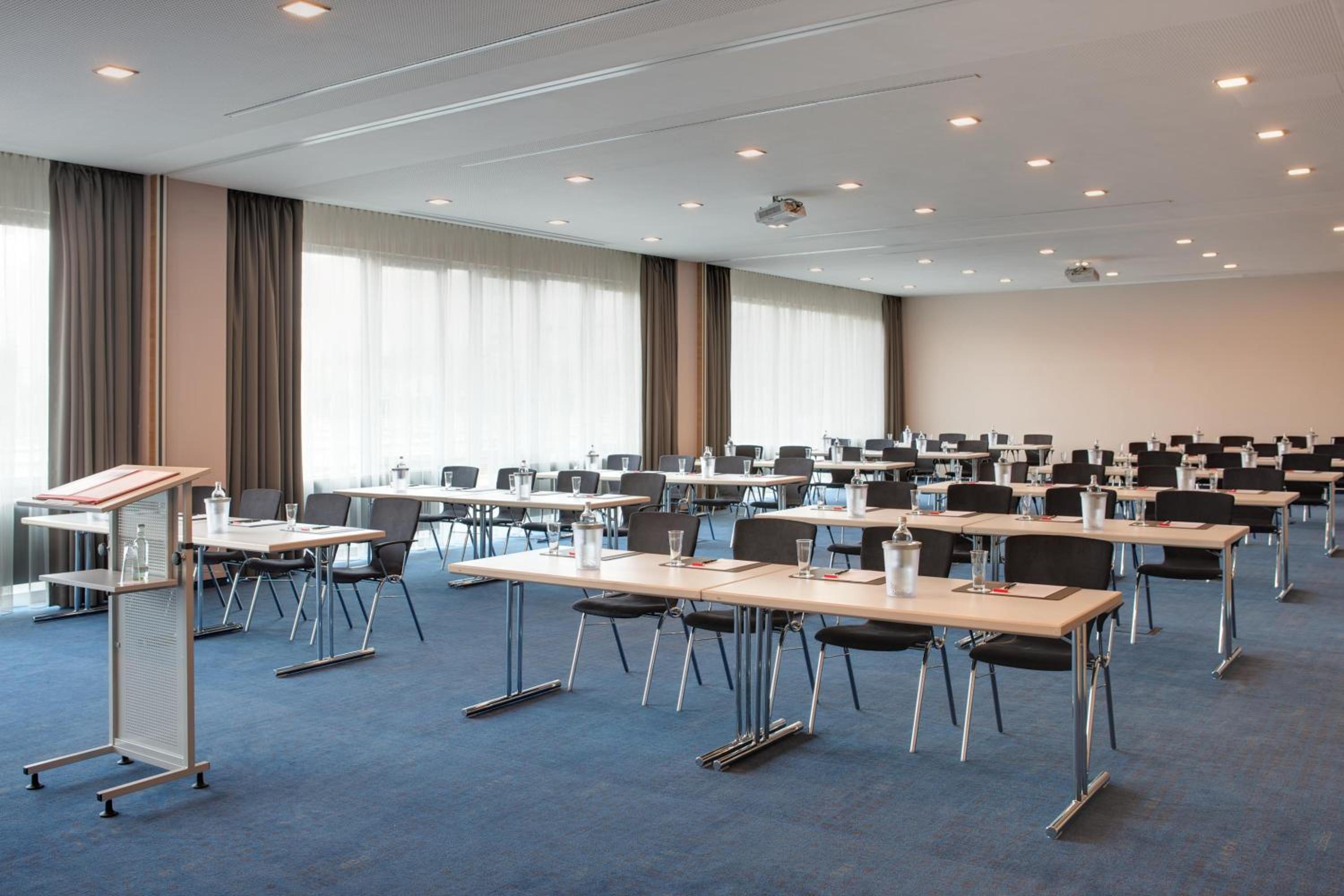 Darmstadt Vacations - IntercityHotel Darmstadt - Property Image 1