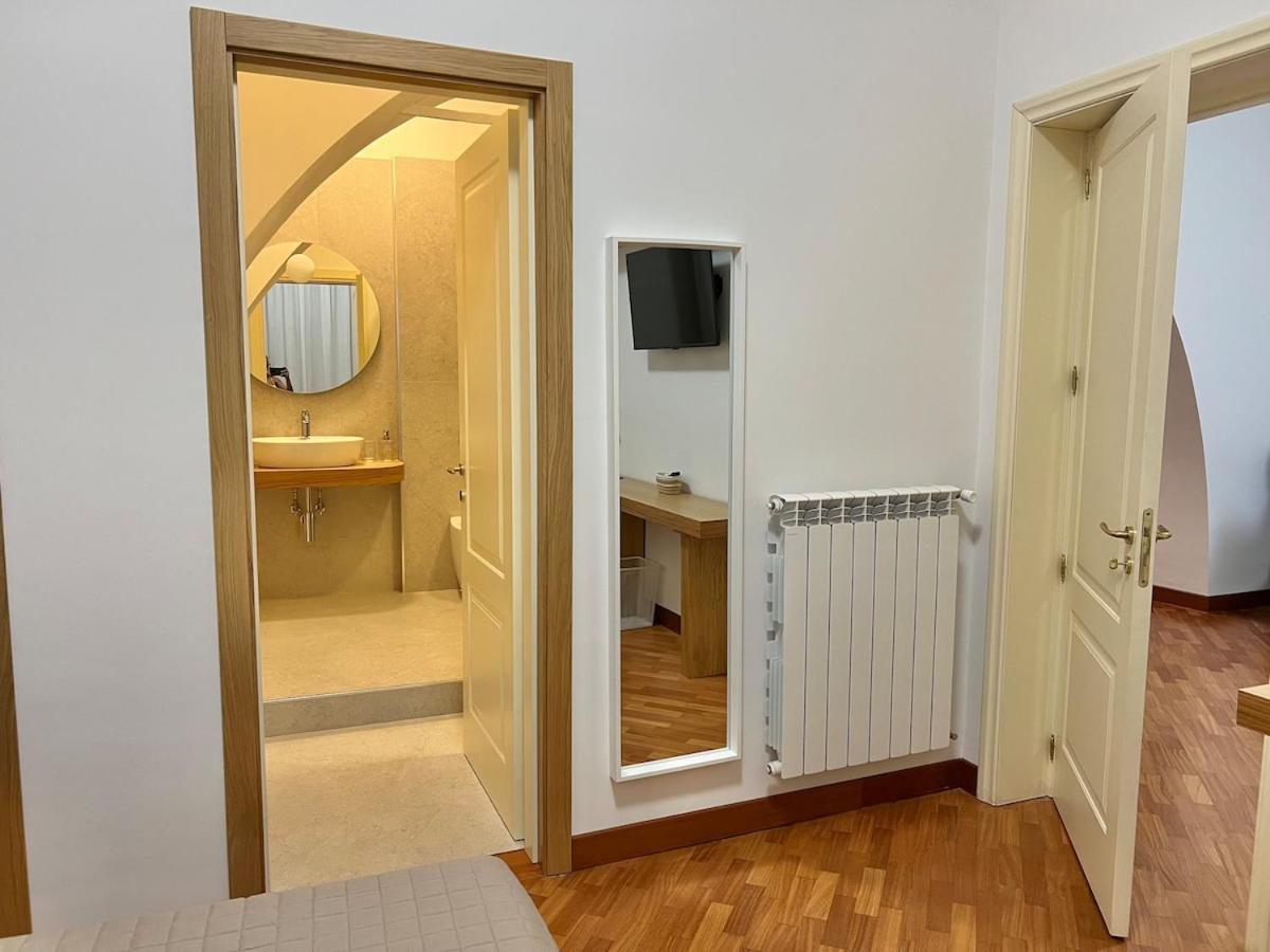 Casa degli Artisti, a spacious apartment in the center