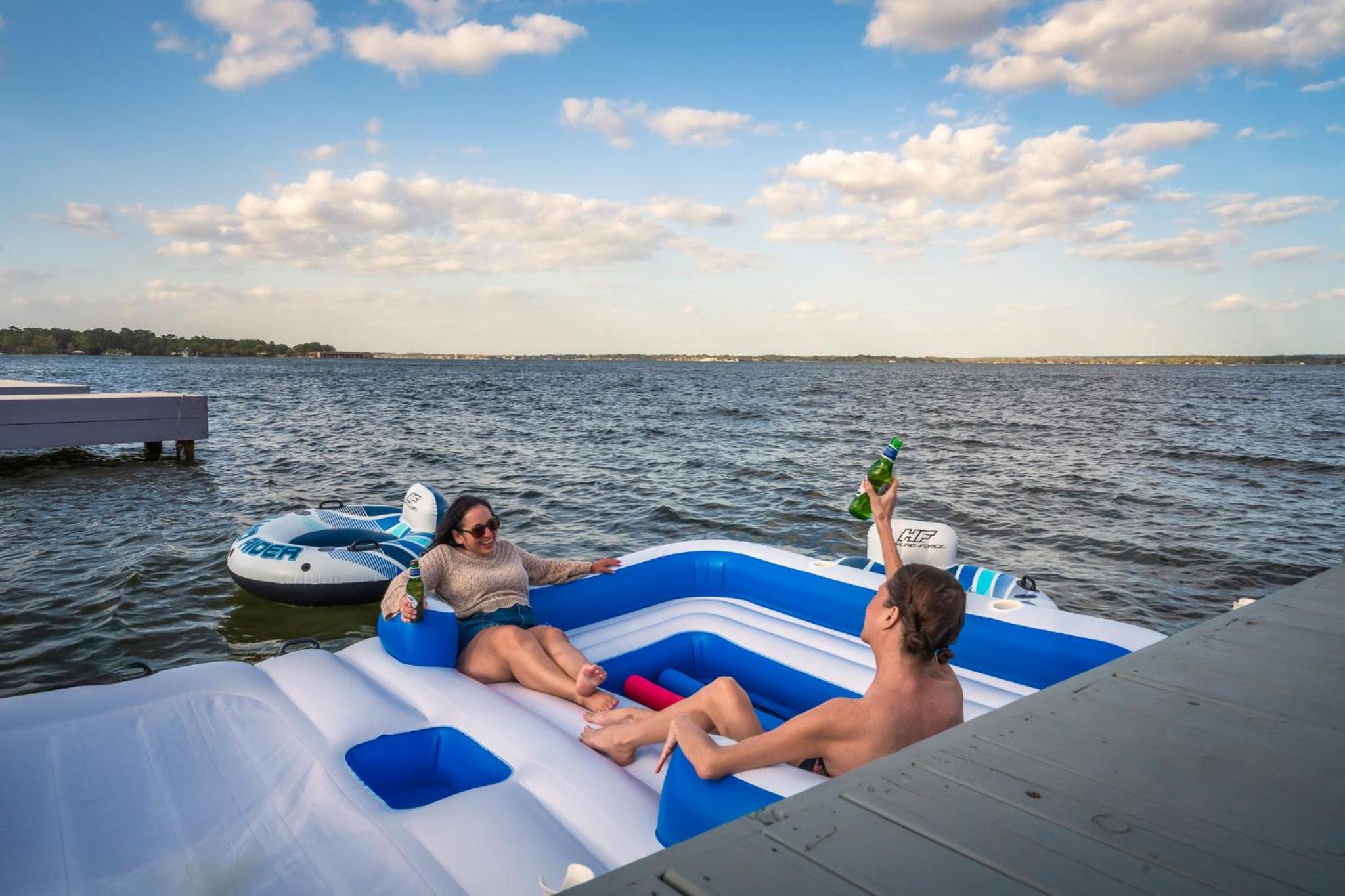 Conroe Lakefront Cottage