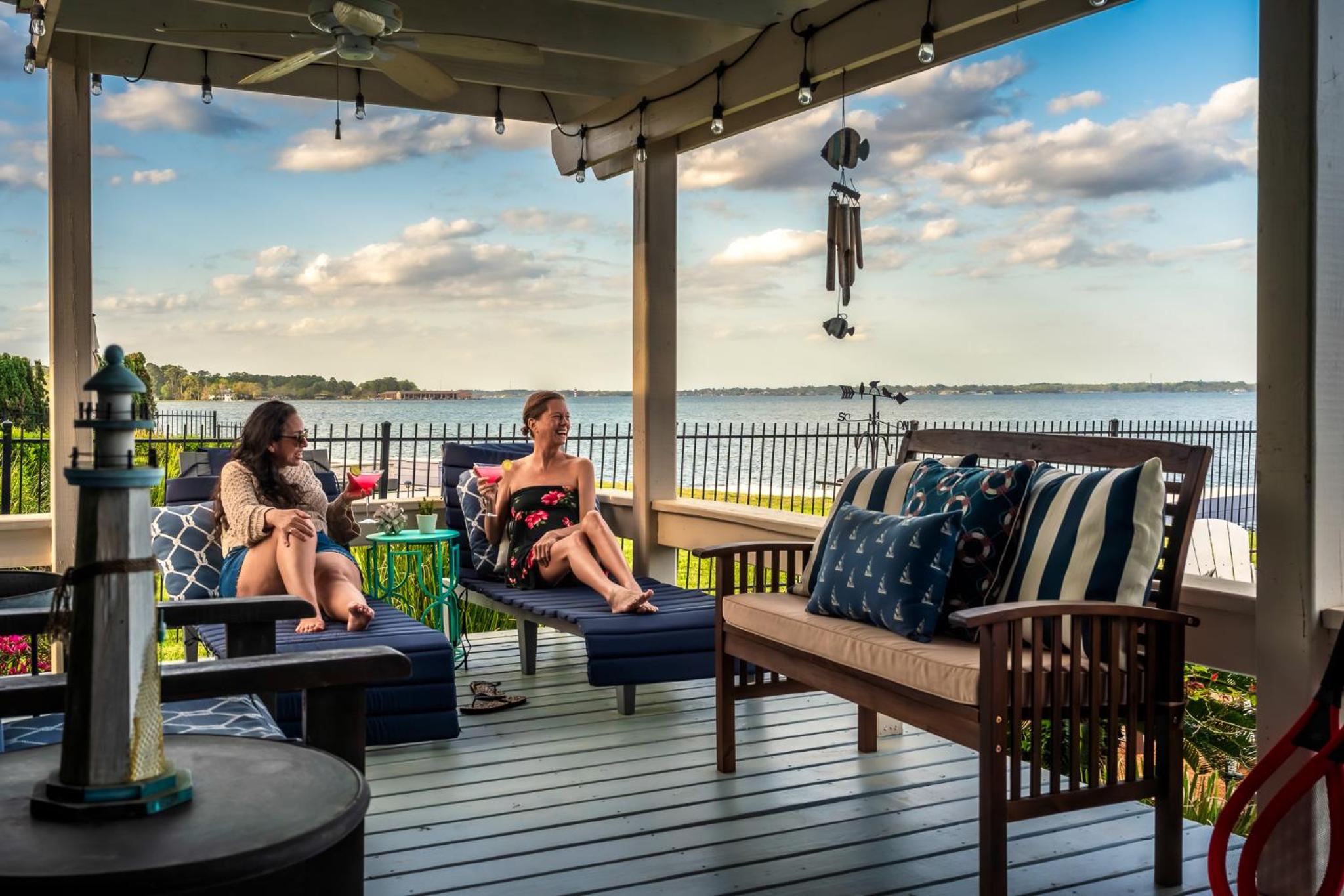 Conroe Lakefront Cottage