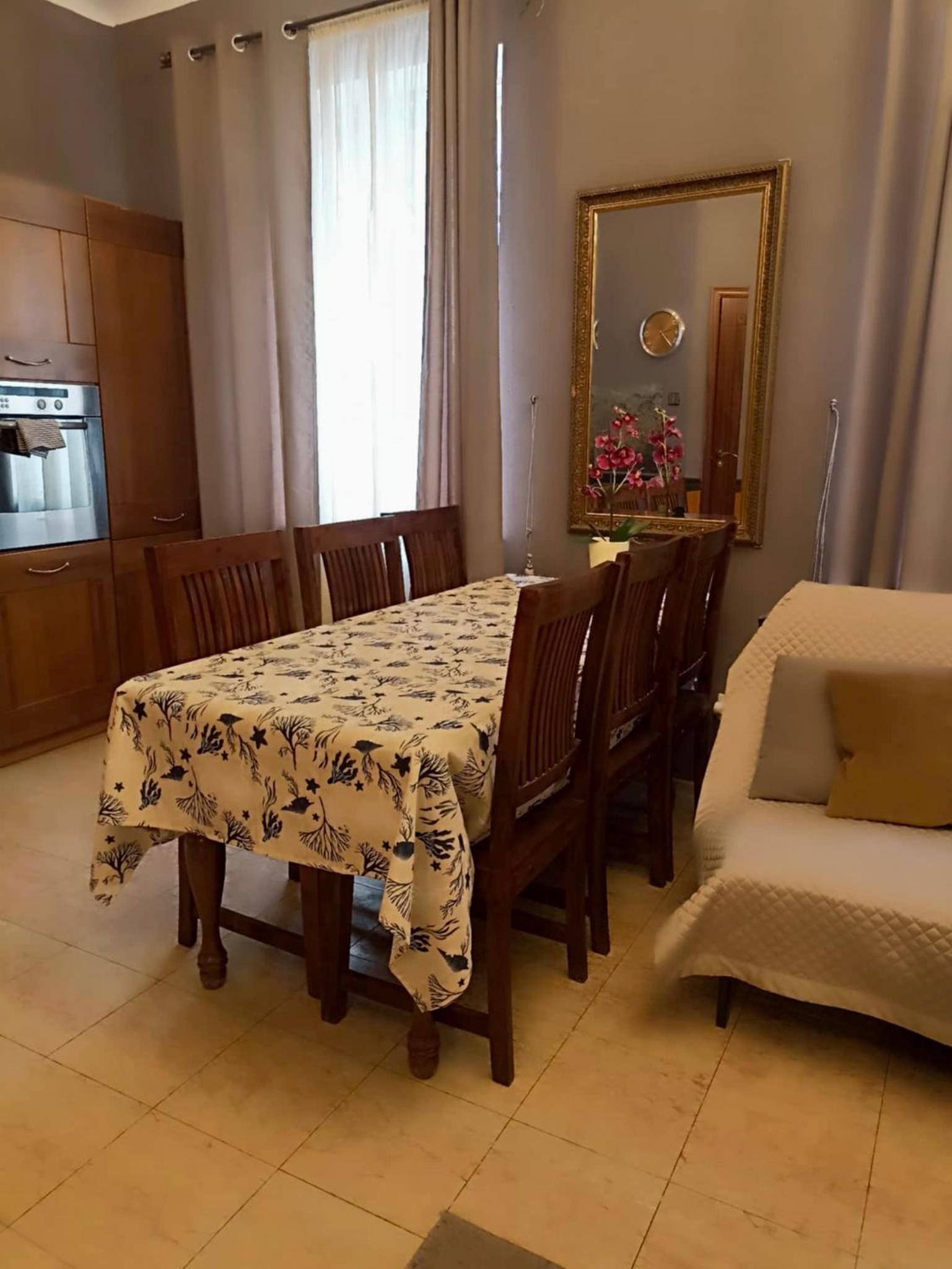 Beautiful and charming apartment in the heart of the Old Town