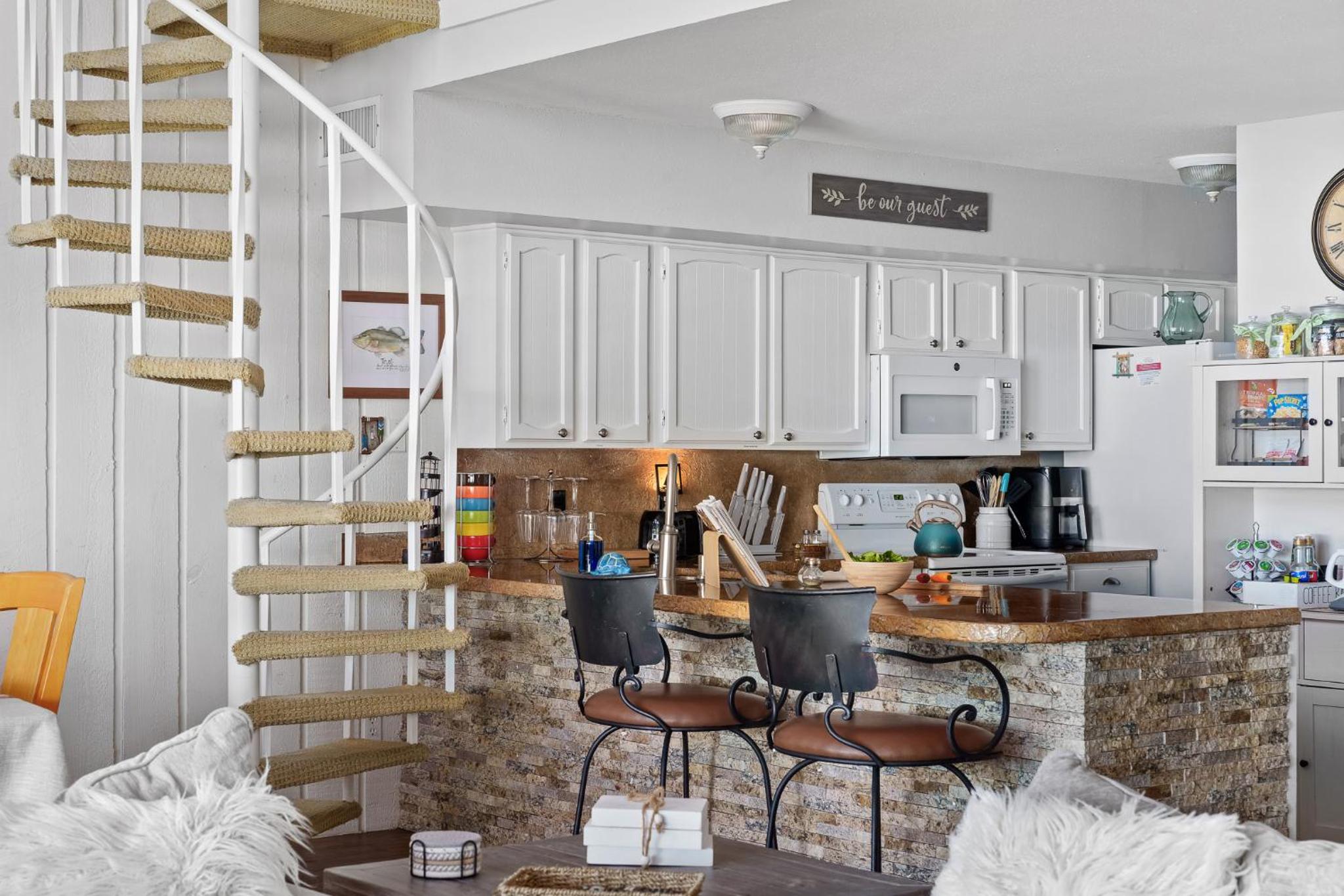 Conroe Lakefront Cottage