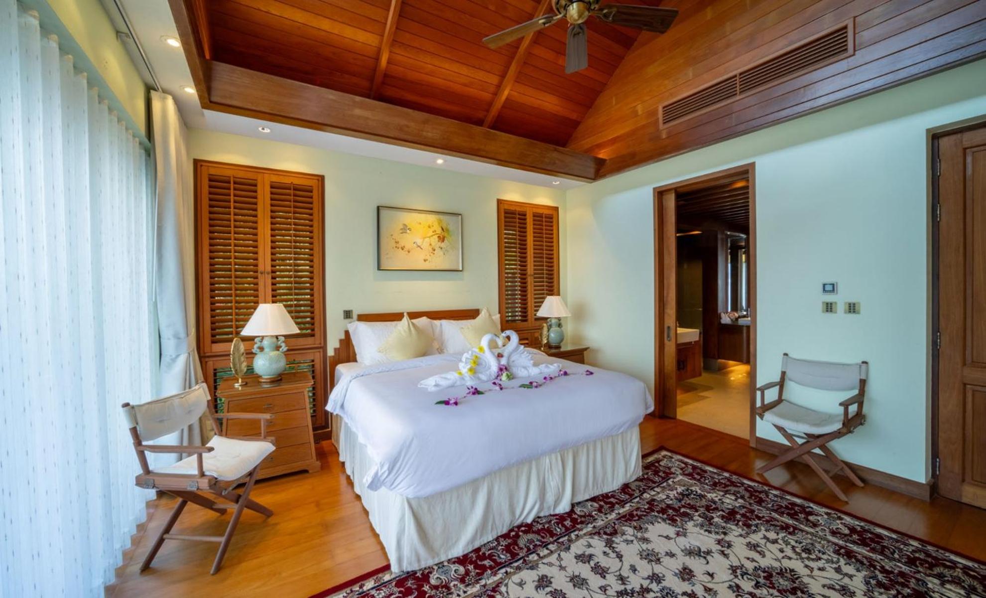 5BR Sea View Pool Villa - 3-Min Walk to Kata Beach - Villa Apsara by Warm Plus