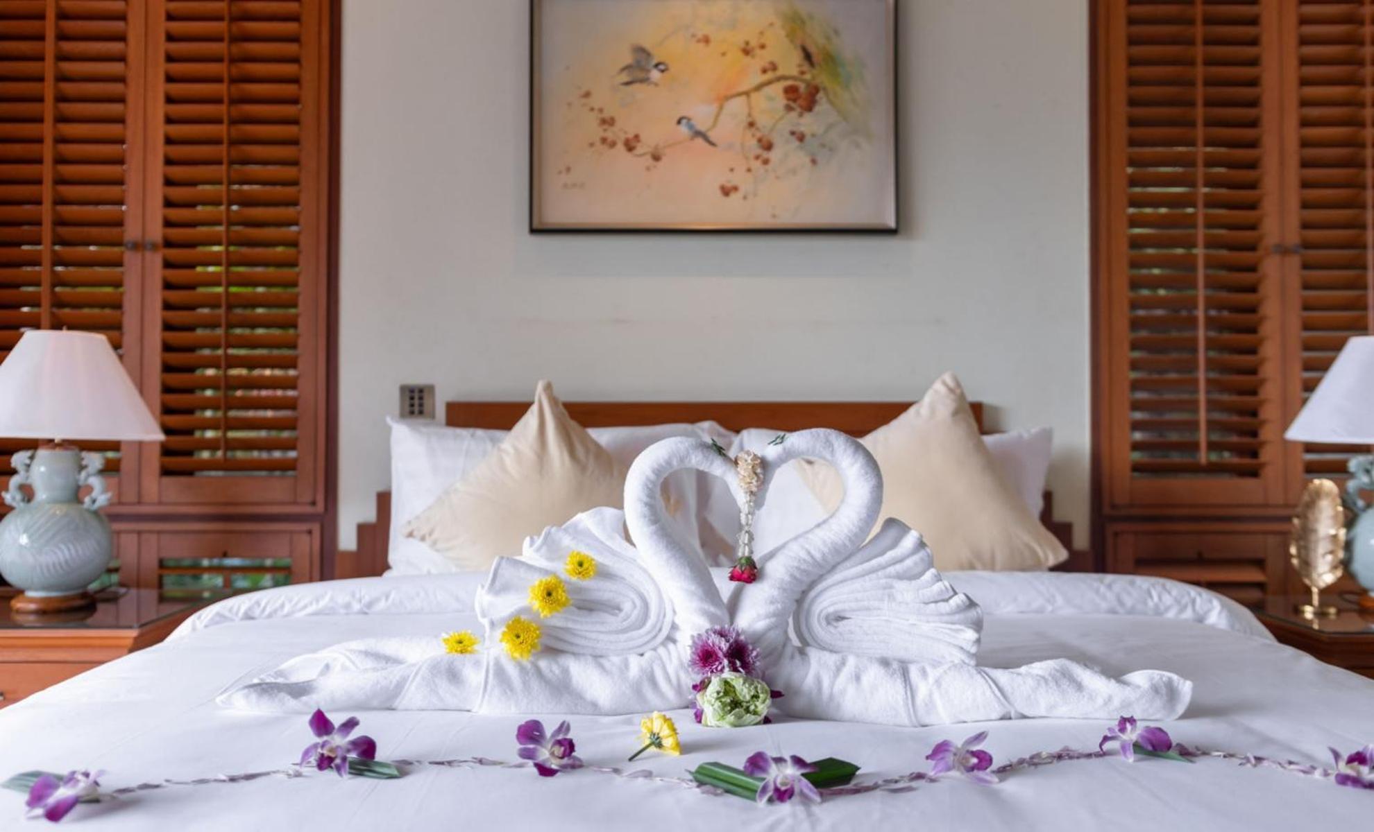 5BR Sea View Pool Villa - 3-Min Walk to Kata Beach - Villa Apsara by Warm Plus