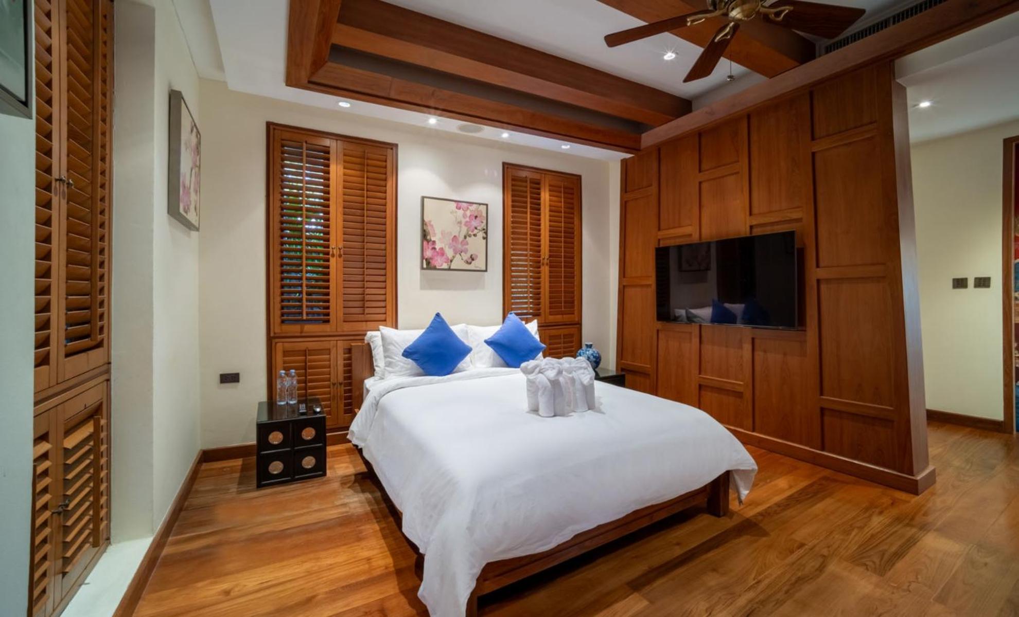 5BR Sea View Pool Villa - 3-Min Walk to Kata Beach - Villa Apsara by Warm Plus