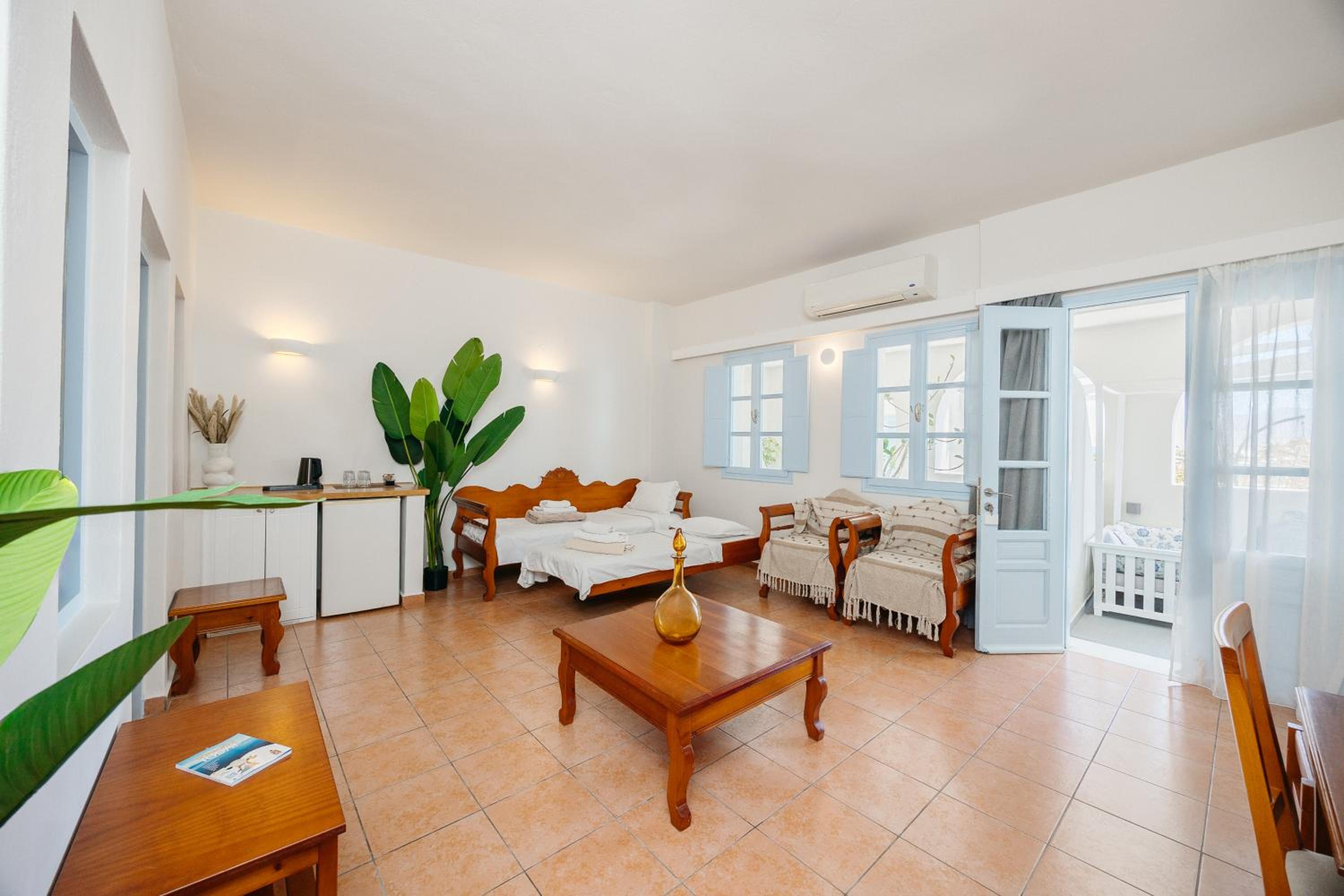 Kastro Suites