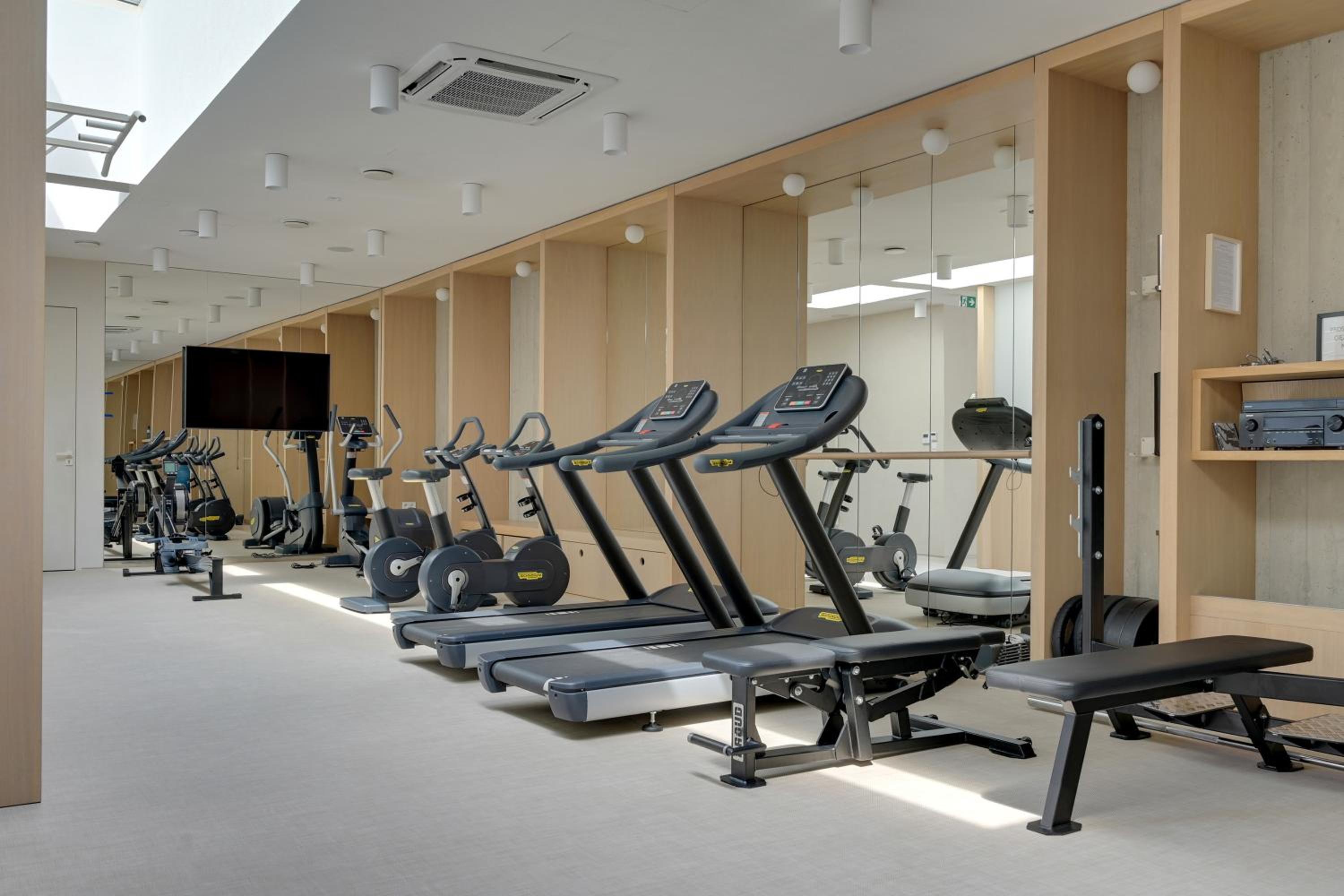 Nadmorski Dwór Premium Apartment with Parking Sauna & Gym by Lion Apartments