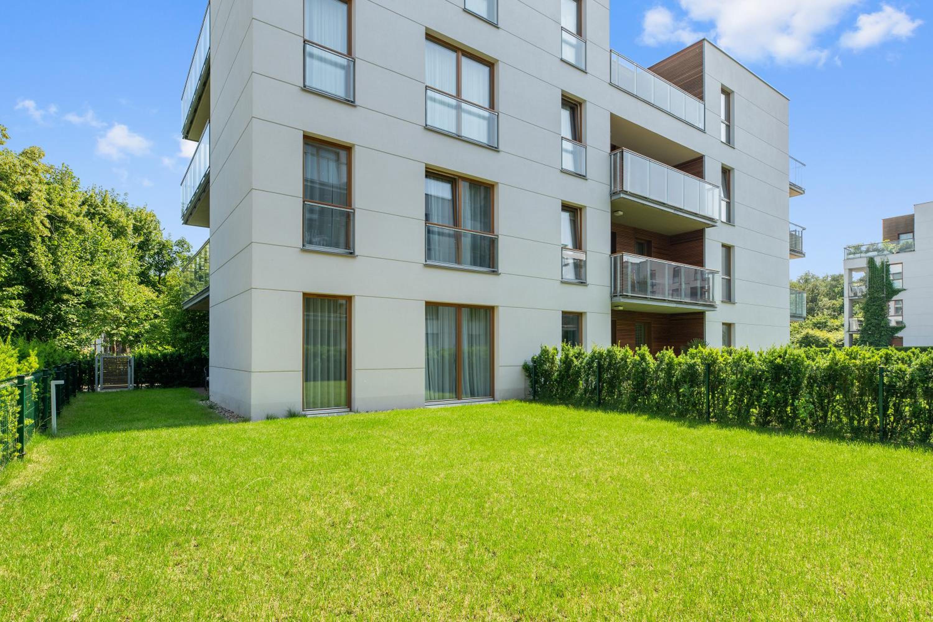 Nadmorski Dwór Premium Apartment with Parking Sauna & Gym by Lion Apartments