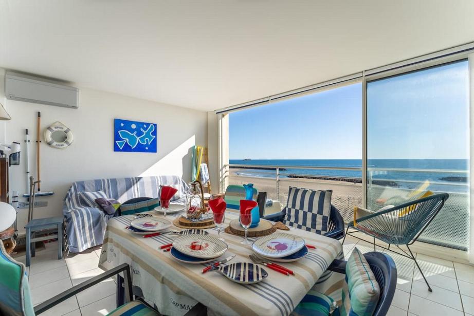 MOM' Blue Paradise Front De Mer 3 étoiles 61 m2 CAP'Diem 3 Clim - Idéal pr un Séjour de 15j ou plus ! Wifi, lit 160 - 4è Ascenseur, Parking, Piscine, Pétan