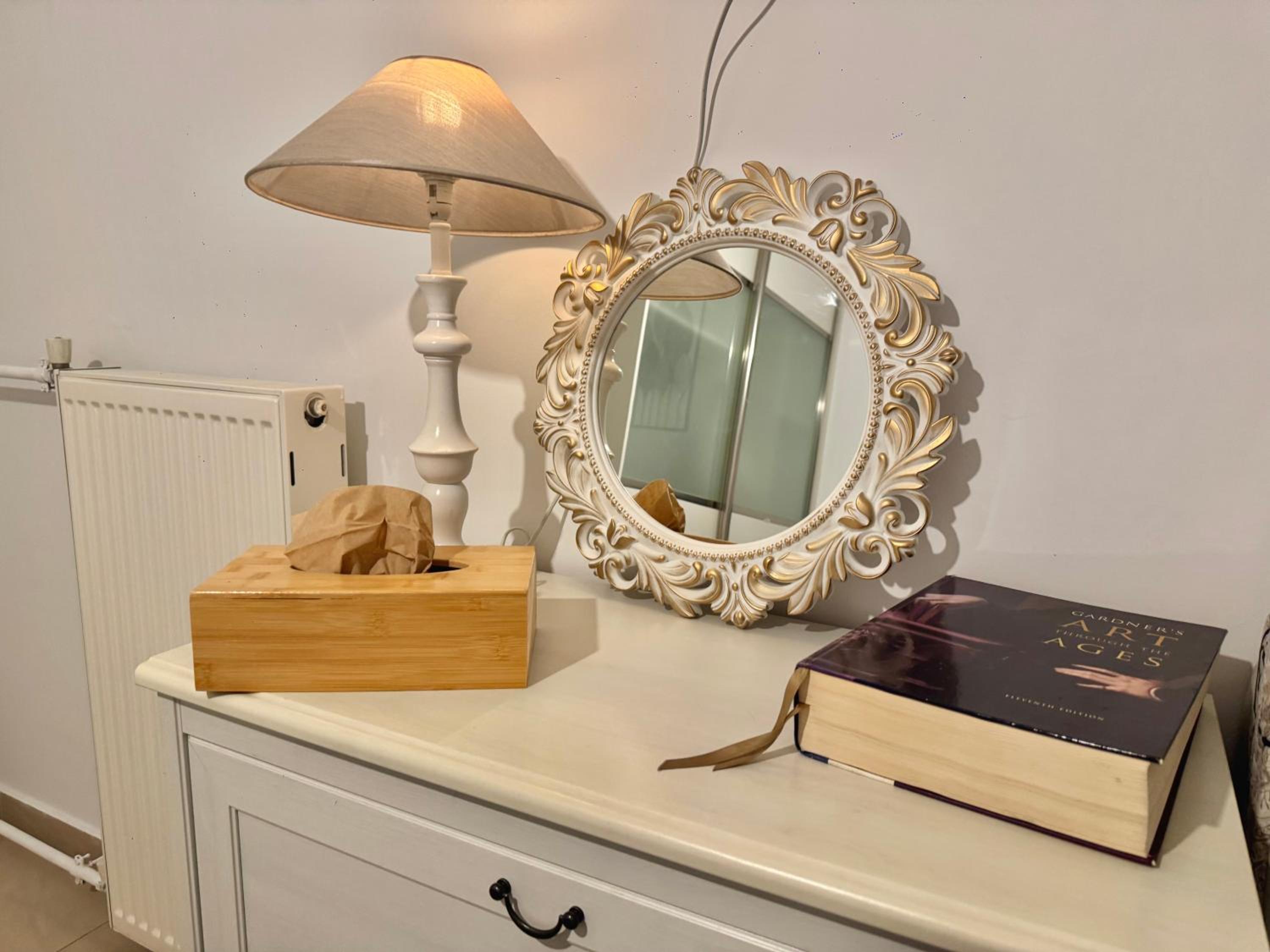 Marina Zeas Spacious Two Bedroom Apartment