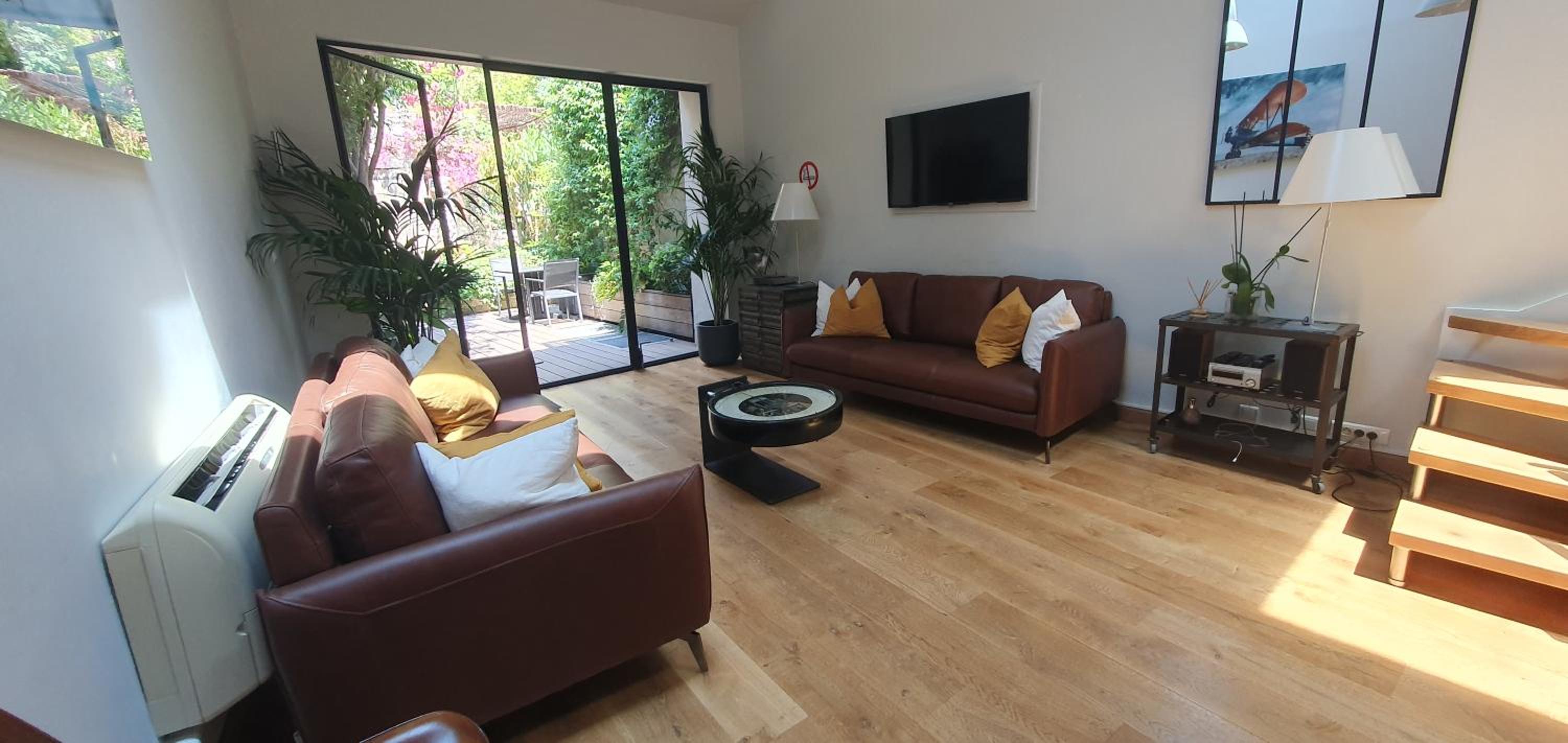 Villa Le Loft by Festif Azur 4-Star 200m2 House with Garden, 5-Min Walk to Palais des Festivals and Beaches