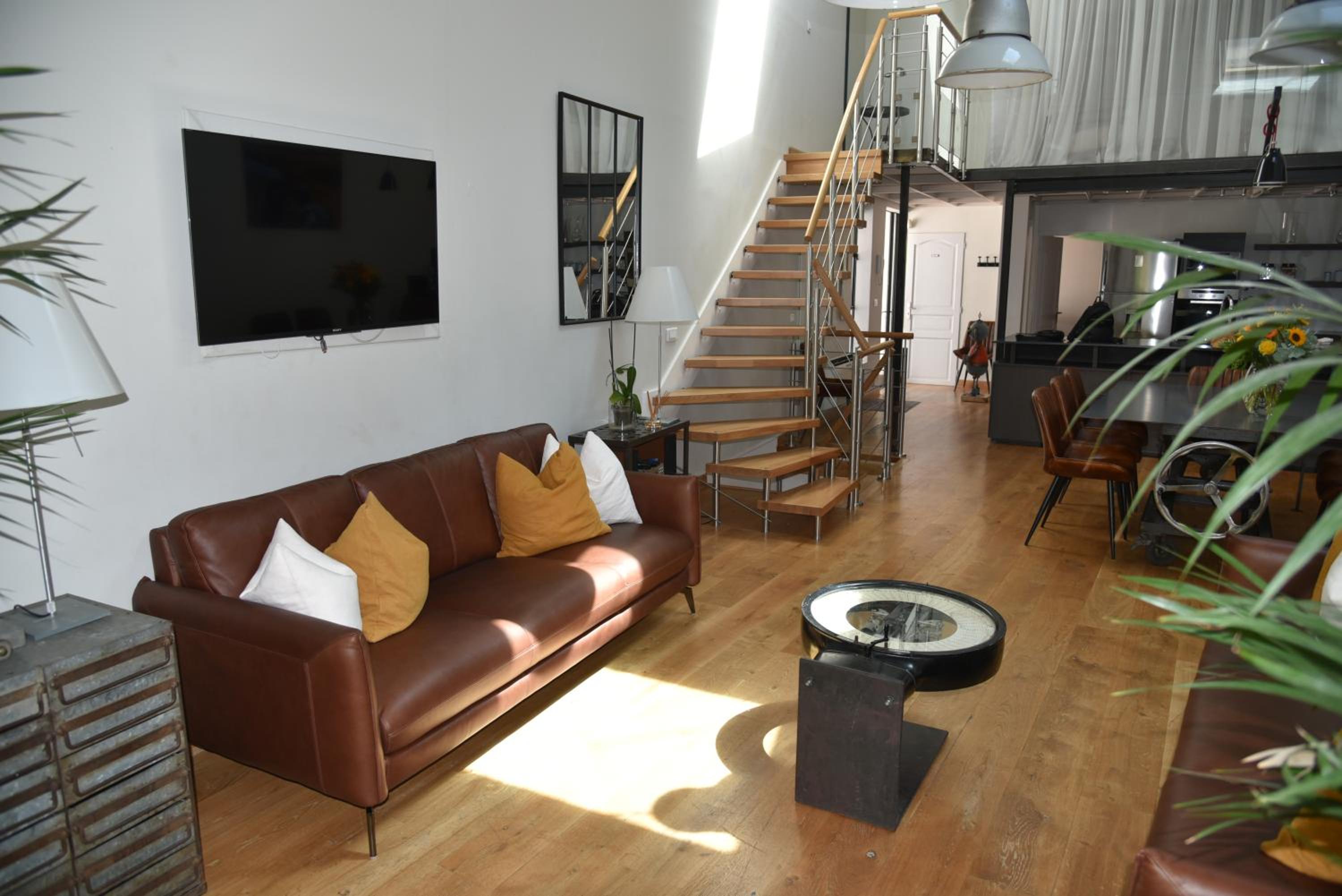 Villa Le Loft by Festif Azur 4-Star 200m2 House with Garden, 5-Min Walk to Palais des Festivals and Beaches