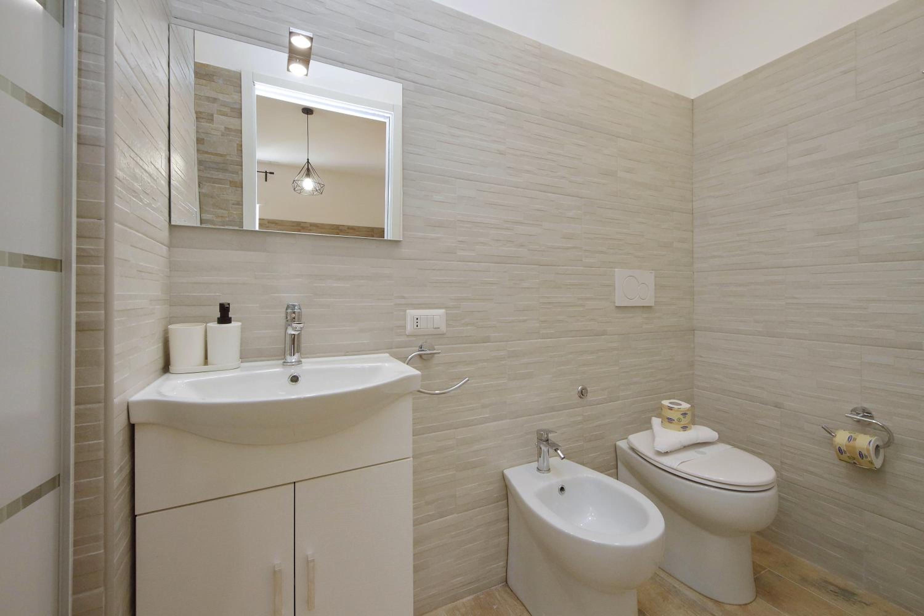 Michele Lux Lodge 6 people Spotless and Connected to Airport and Vatican
