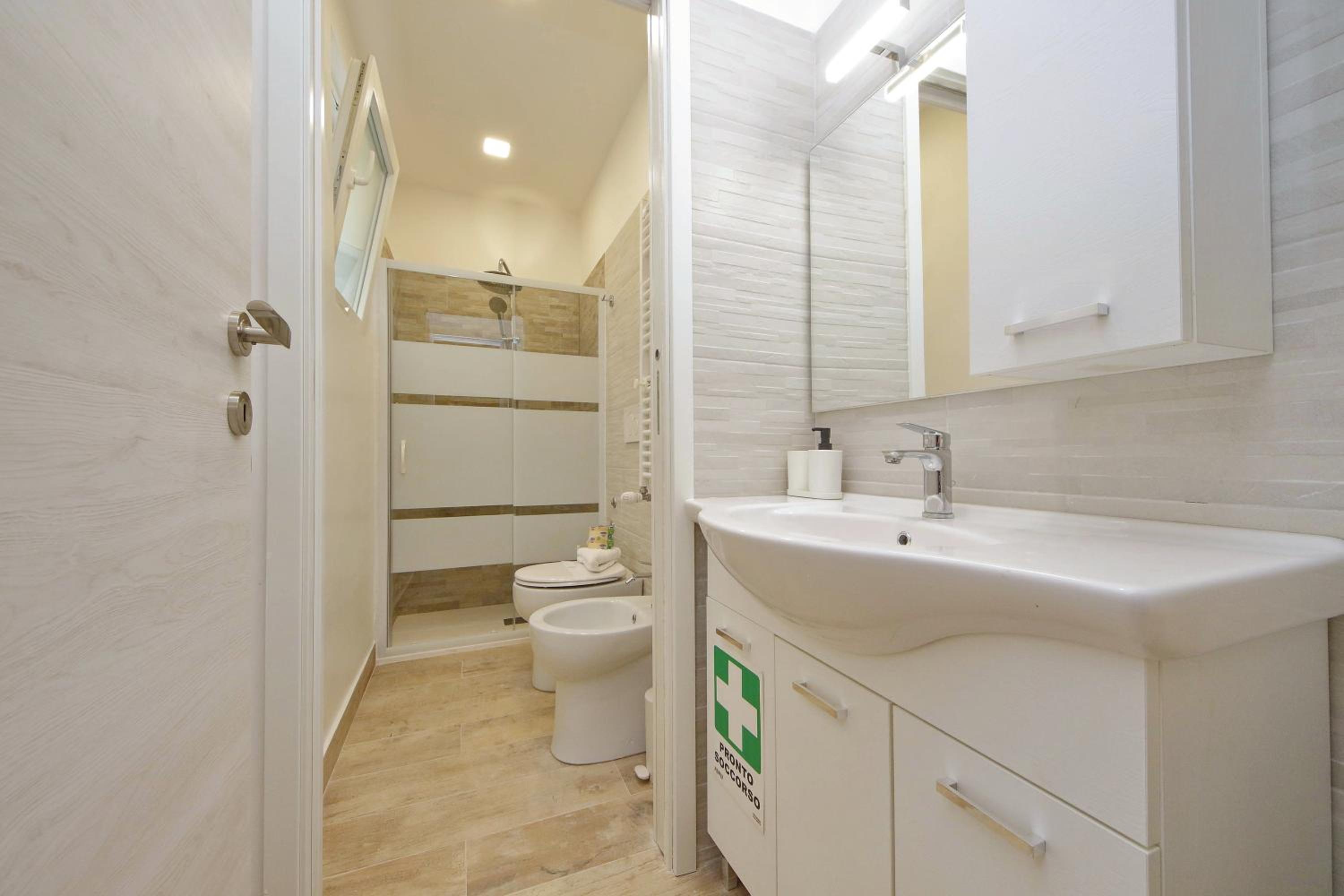 Michele Lux Lodge 6 people Spotless and Connected to Airport and Vatican
