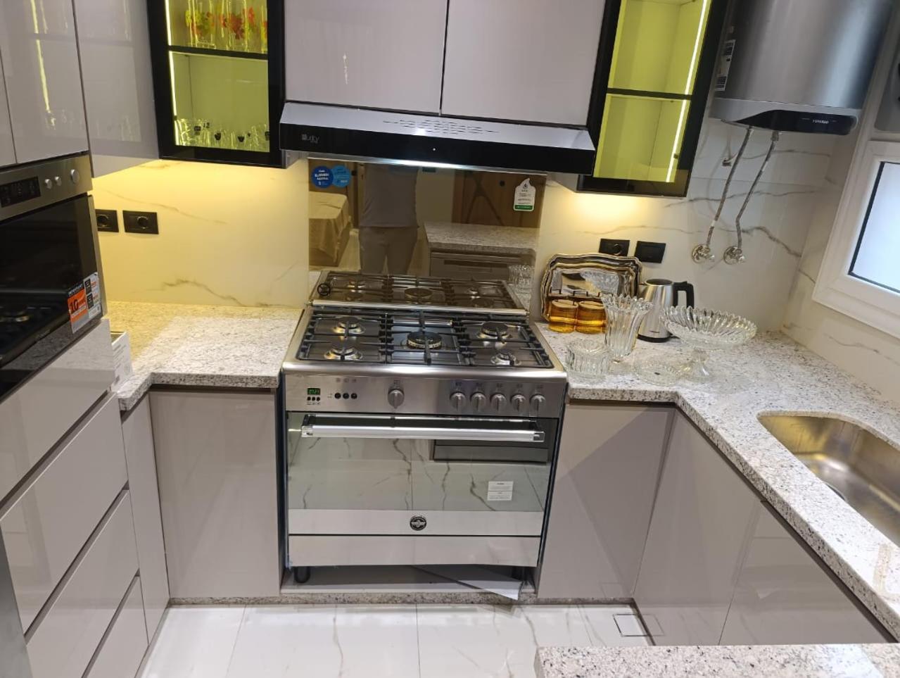 Hotel Apt, in a Compound, Cairo central Location, Maadi Mokattam New Cairo