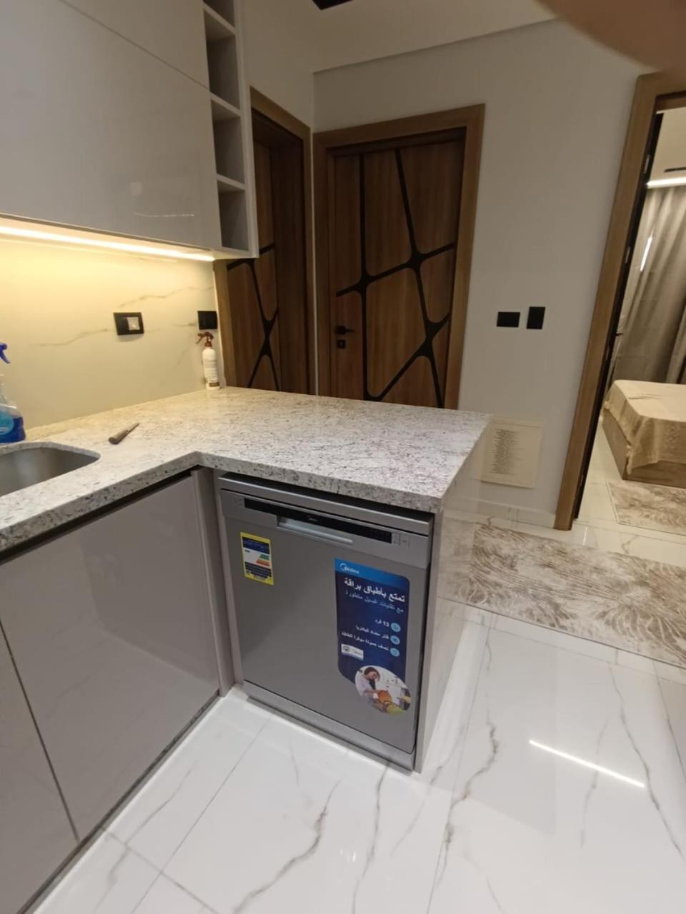Hotel Apt, in a Compound, Cairo central Location, Maadi Mokattam New Cairo