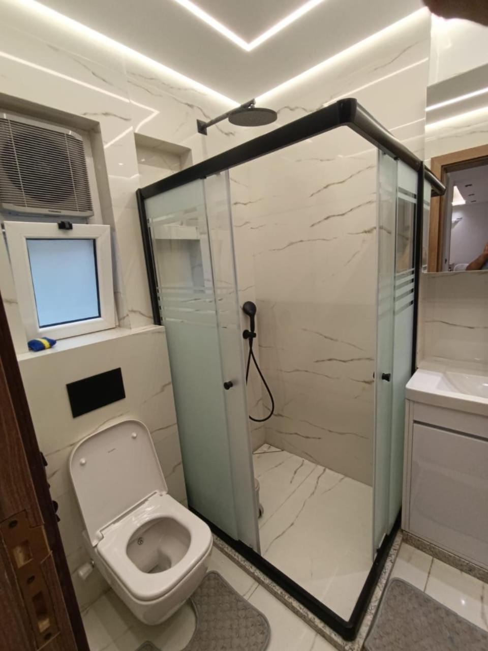 Hotel Apt, in a Compound, Cairo central Location, Maadi Mokattam New Cairo