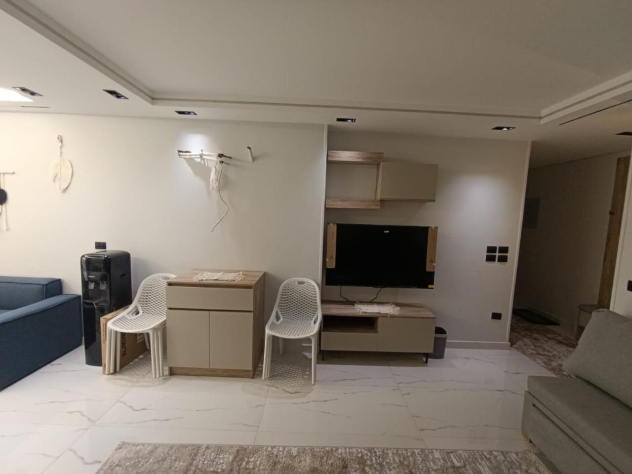 Hotel Apt, in a Compound, Cairo central Location, Maadi Mokattam New Cairo