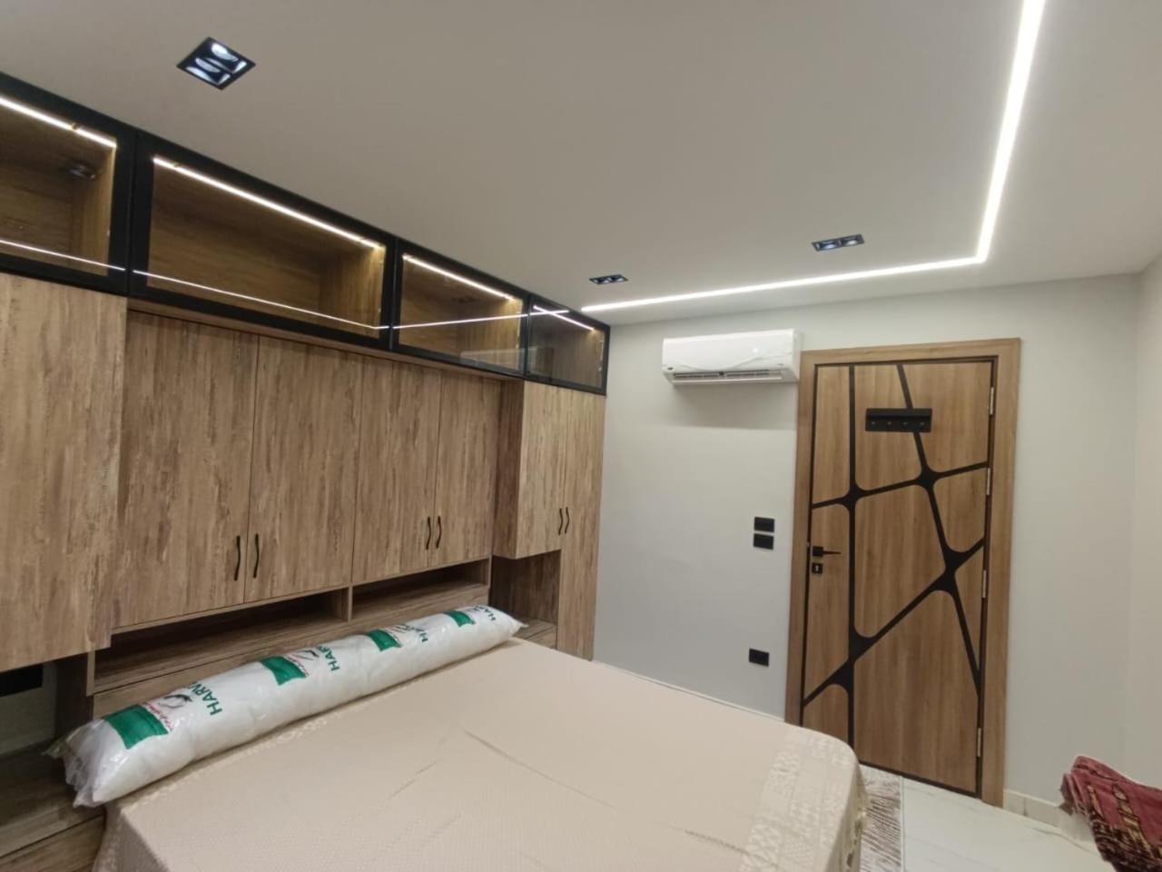 Hotel Apt, in a Compound, Cairo central Location, Maadi Mokattam New Cairo