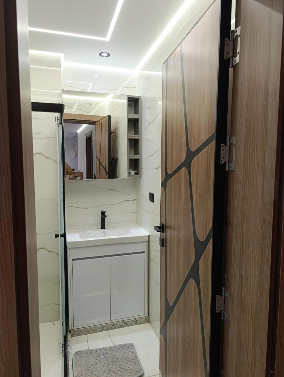 Hotel Apt, in a Compound, Cairo central Location, Maadi Mokattam New Cairo