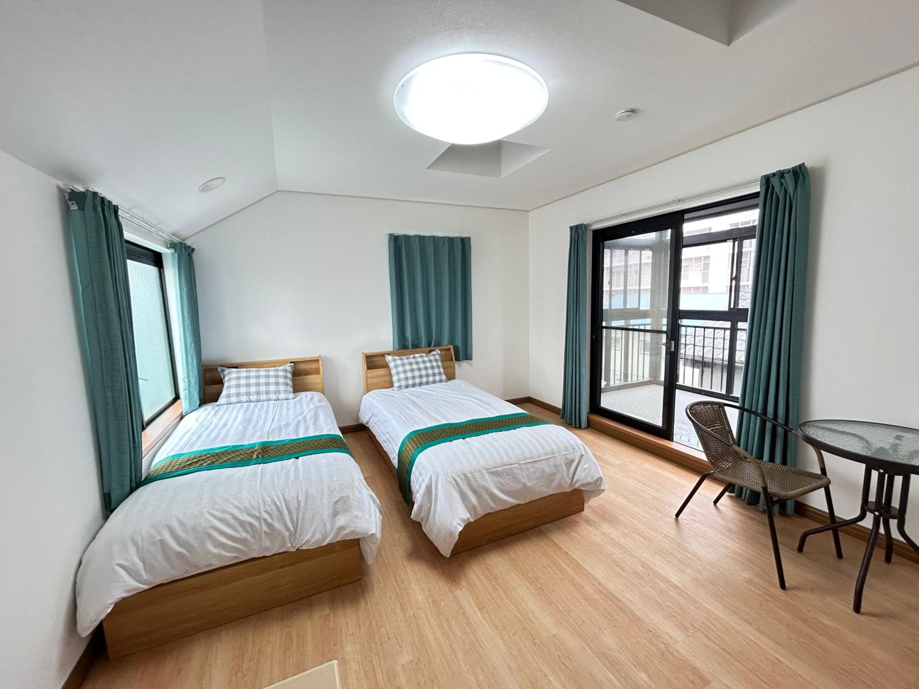 Near Asakusa, 5-min from Station, 5BR 150 square meters House, Near Skytree