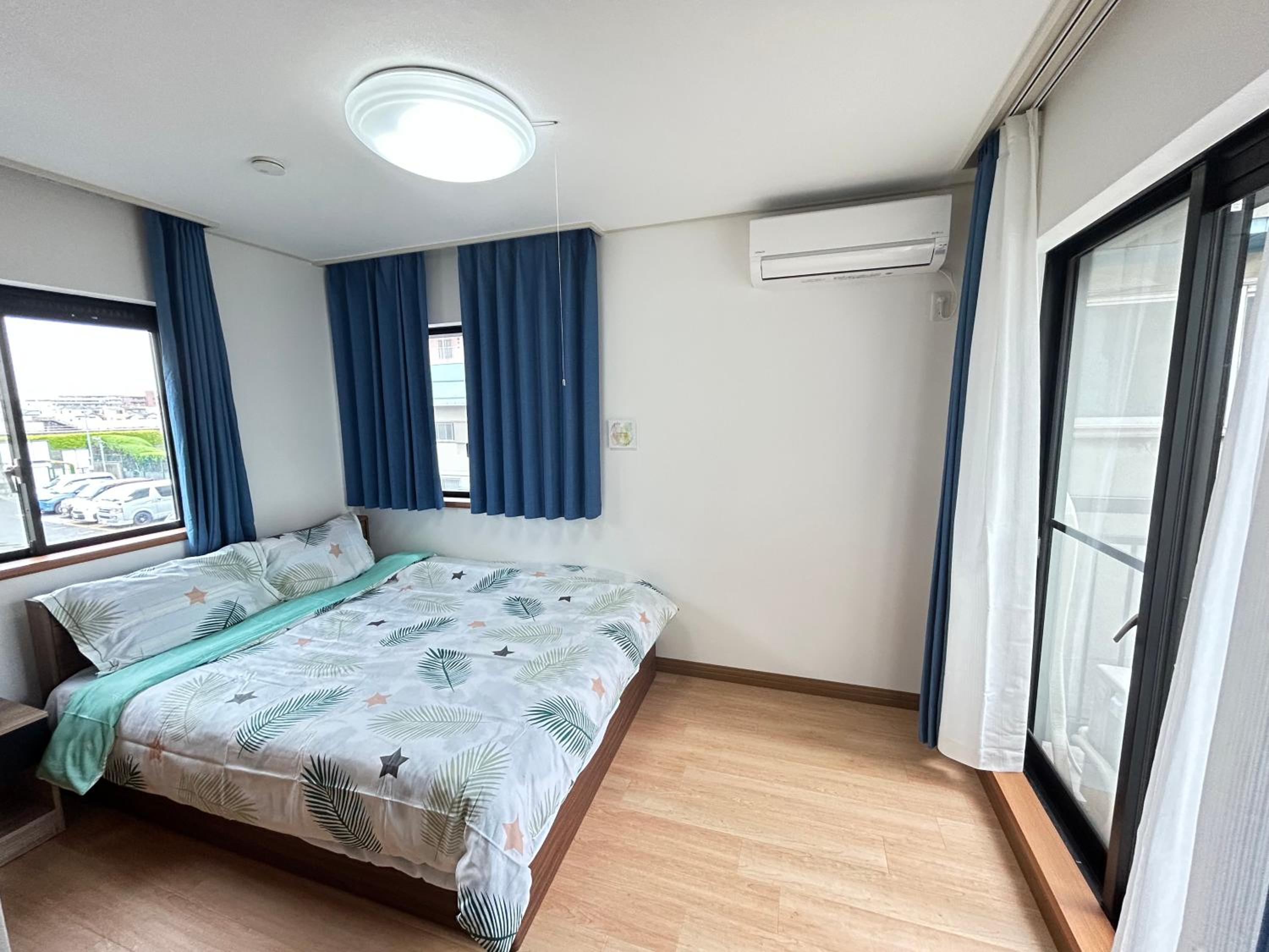 Near Asakusa, 5-min from Station, 5BR 150 square meters House, Near Skytree