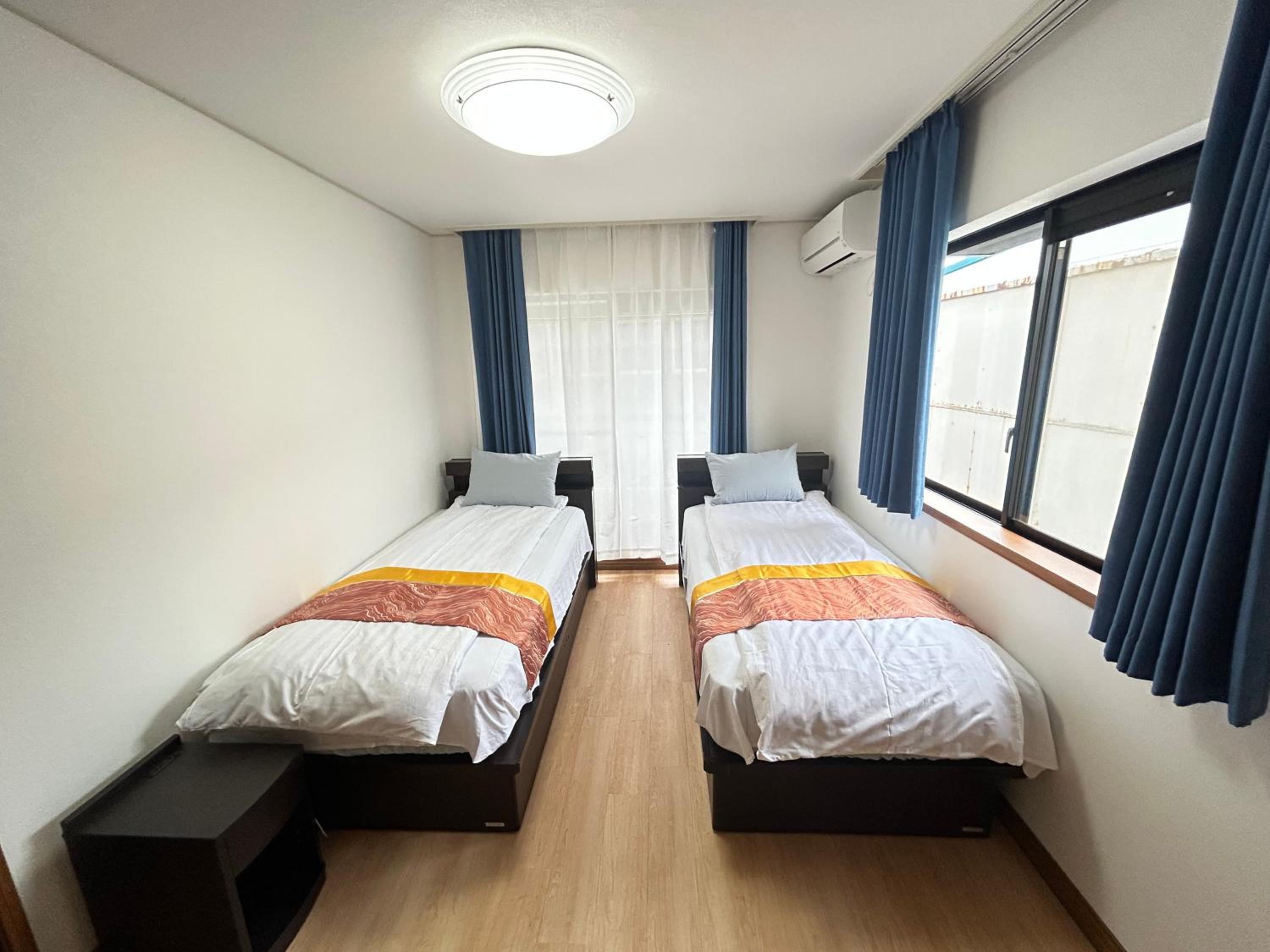 Near Asakusa, 5-min from Station, 5BR 150 square meters House, Near Skytree