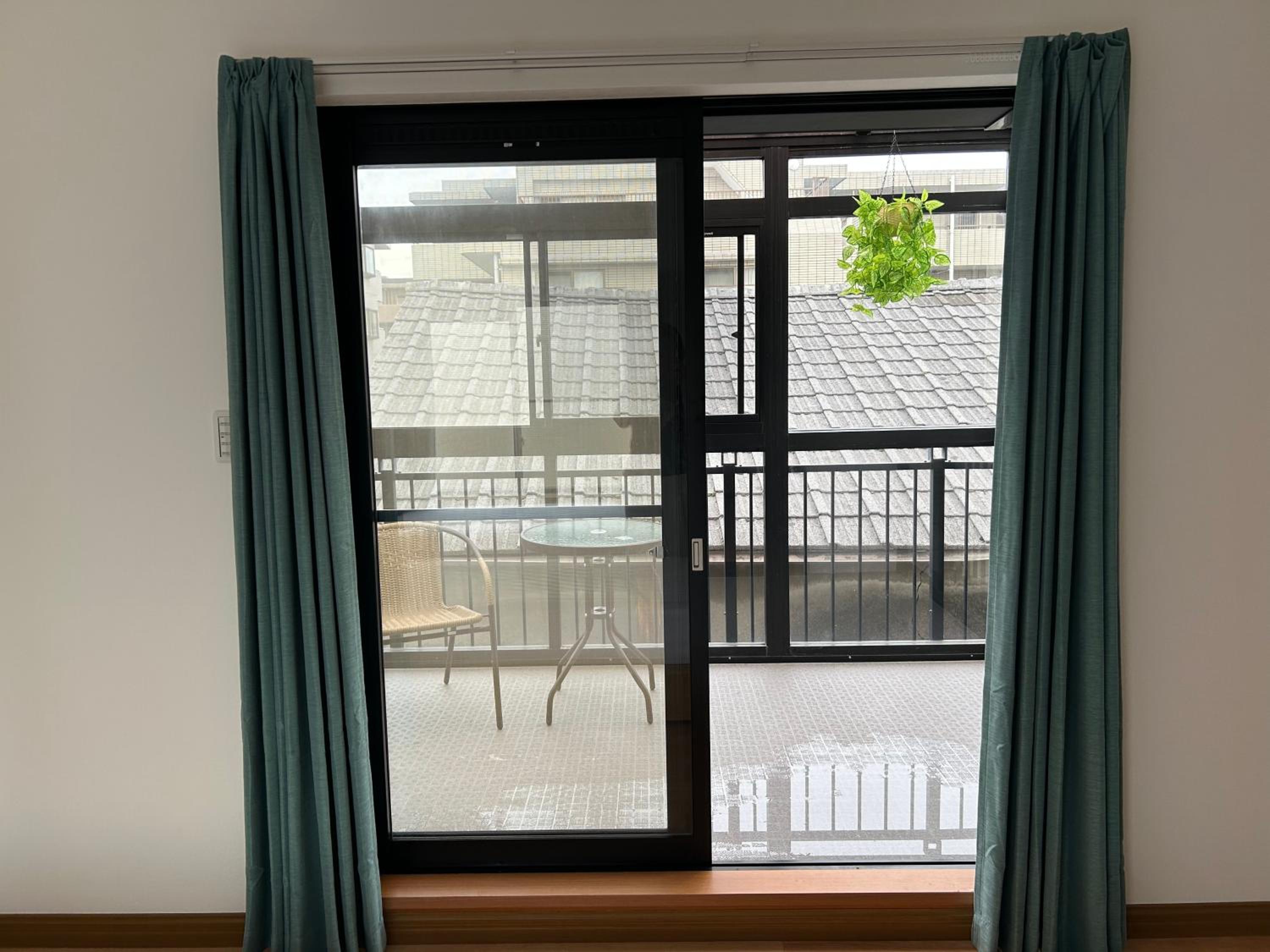 Near Asakusa, 5-min from Station, 5BR 150 square meters House, Near Skytree