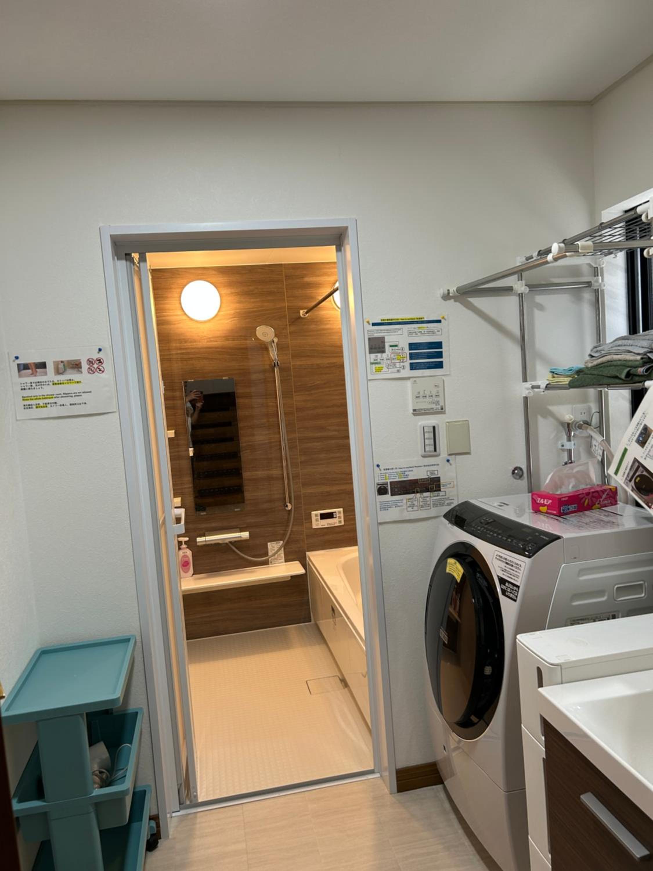 Near Asakusa, 5-min from Station, 5BR 150 square meters House, Near Skytree