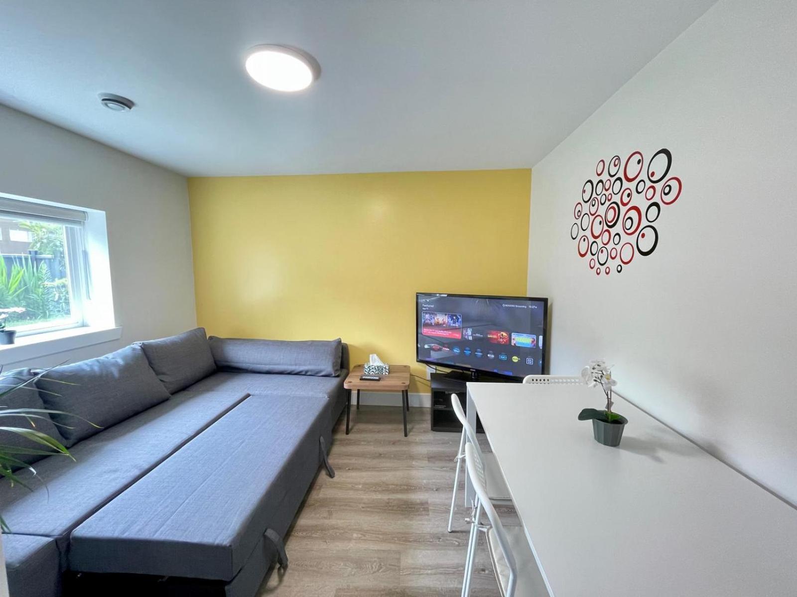 Top choice 2-Bed 1-Bath Garden Suite