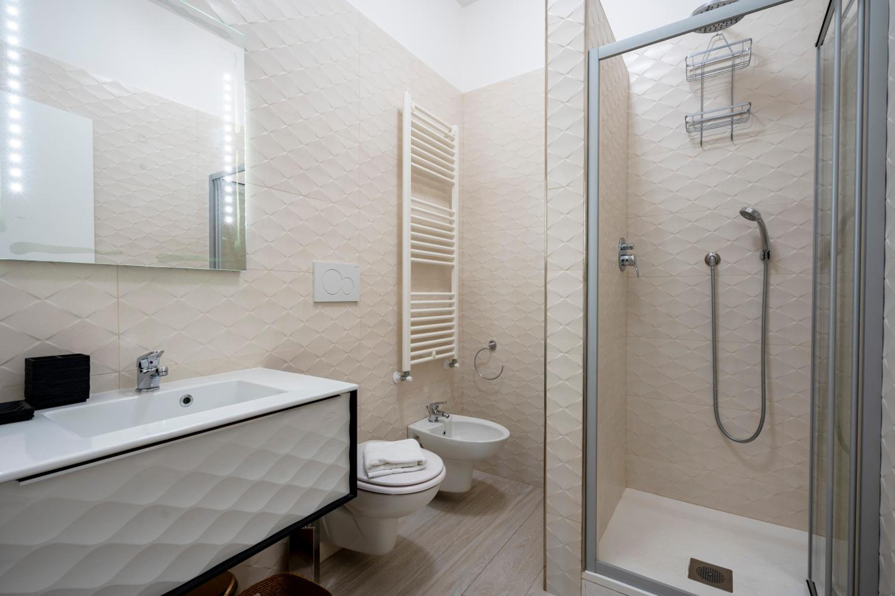 Terra | 2-Bedroom with Shared Kitchen & Balcony – Seafront Location