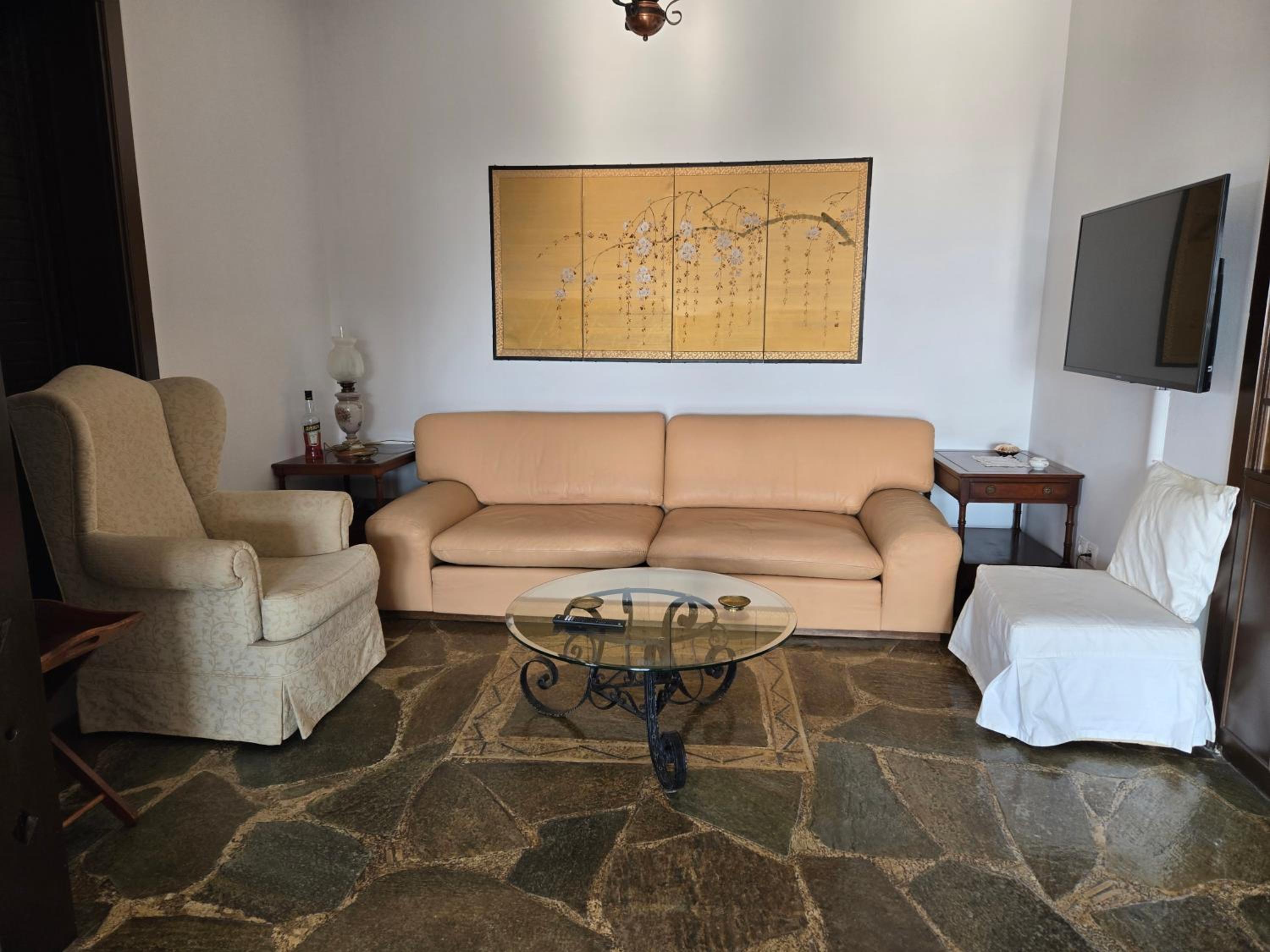 The-terrace-of-glyfada