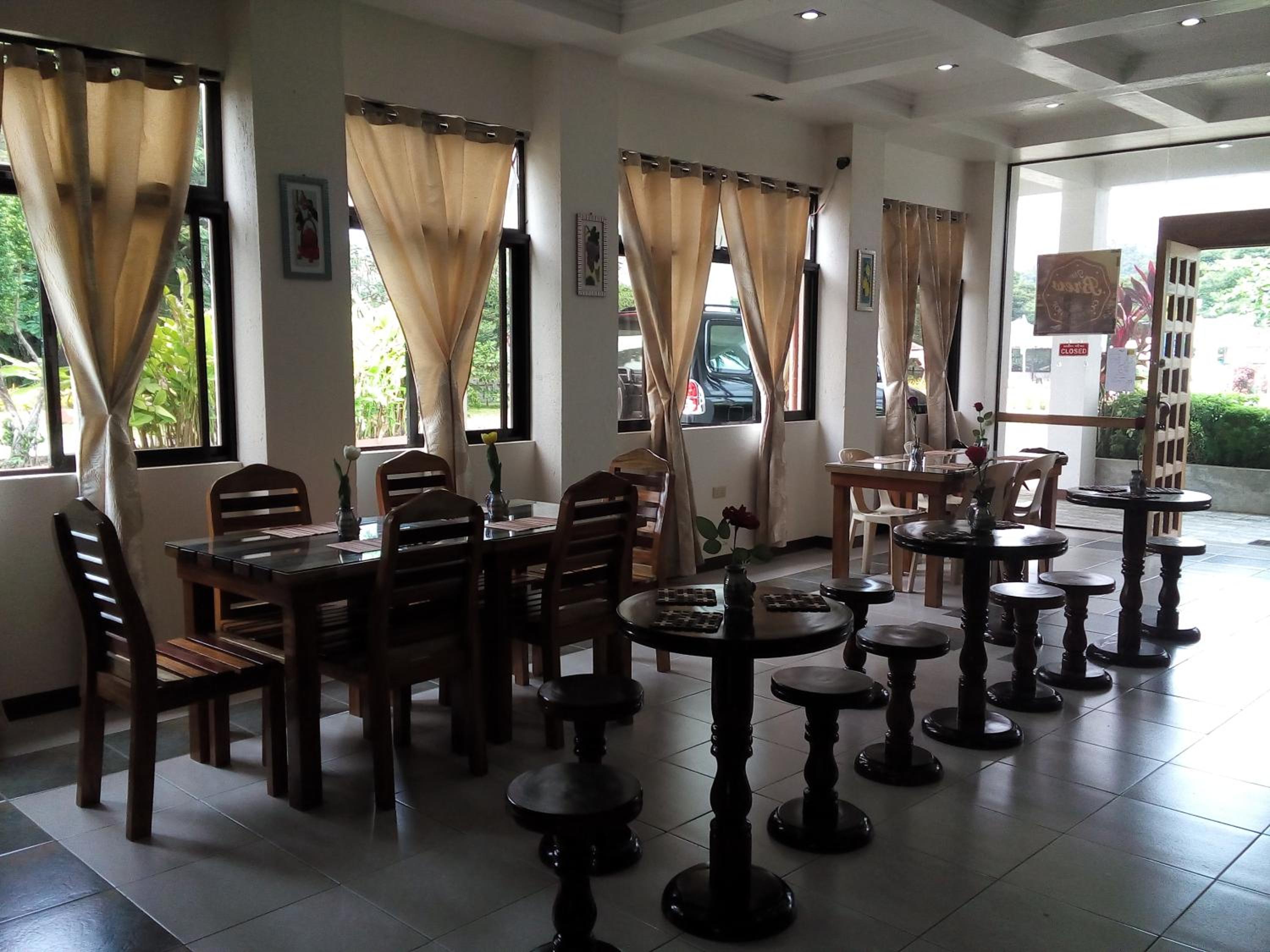 Gazebo Pools and Restaurant, photo 18