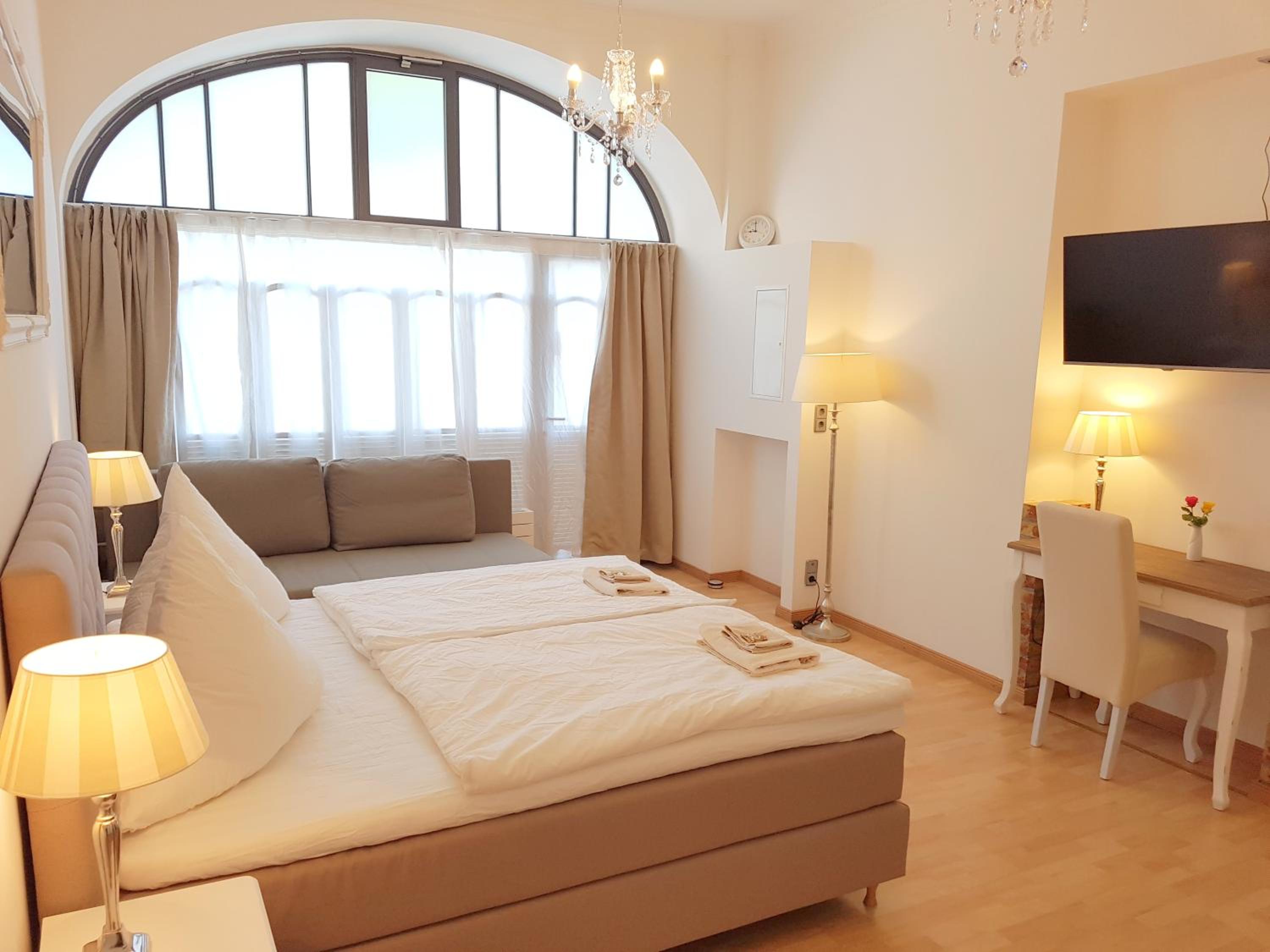 GASTEIN by ROCKCHAIR Apartments l SUPERHOST Status l 2 Bedrooms Boxspringbeds 1,5 Bathrooms - Cozy Family & Business Flair welcomes you! photo 4