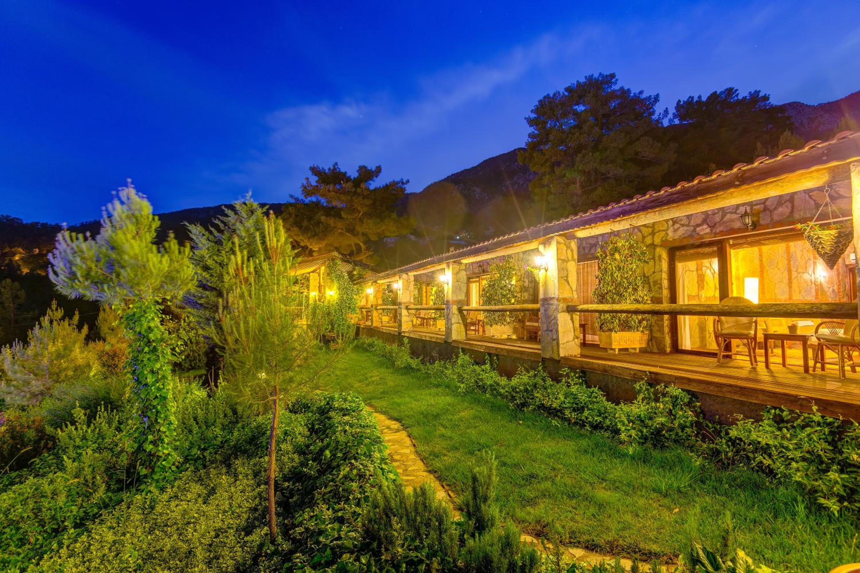 Hotel Olympos Mountain Lodge - Image 1