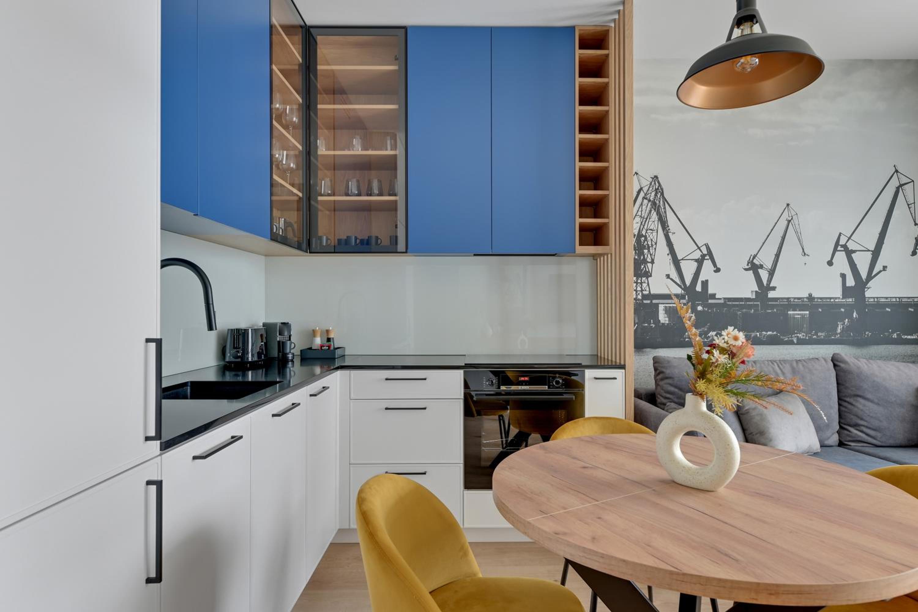 DOKI LifeStyle & Food Hall by Lion Apartments
