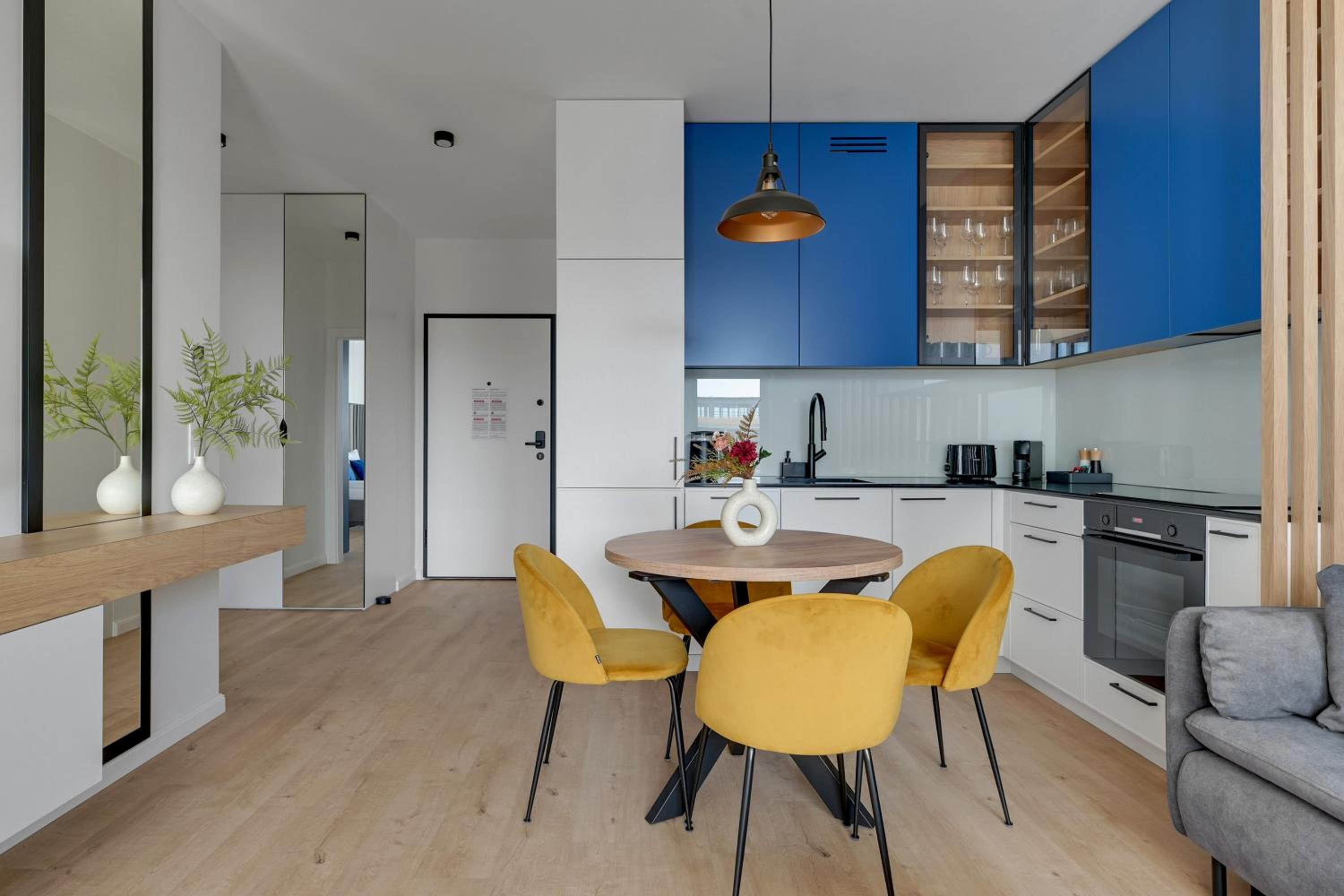 DOKI LifeStyle & Food Hall by Lion Apartments